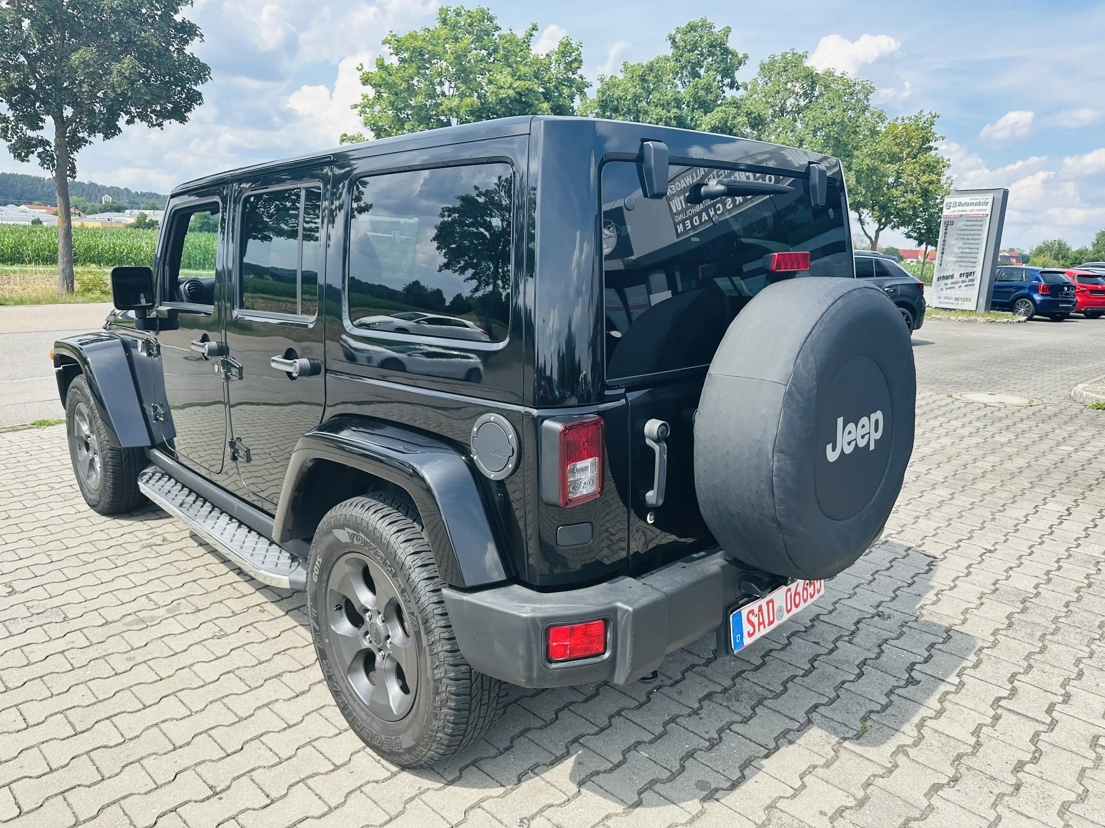 Jeep Wrangler Sahara Sondermodell Unlimited — photo 3