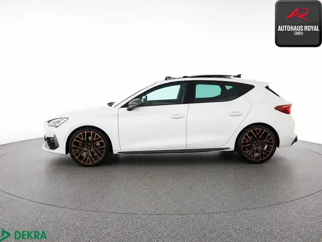 Cupra Leon view 2