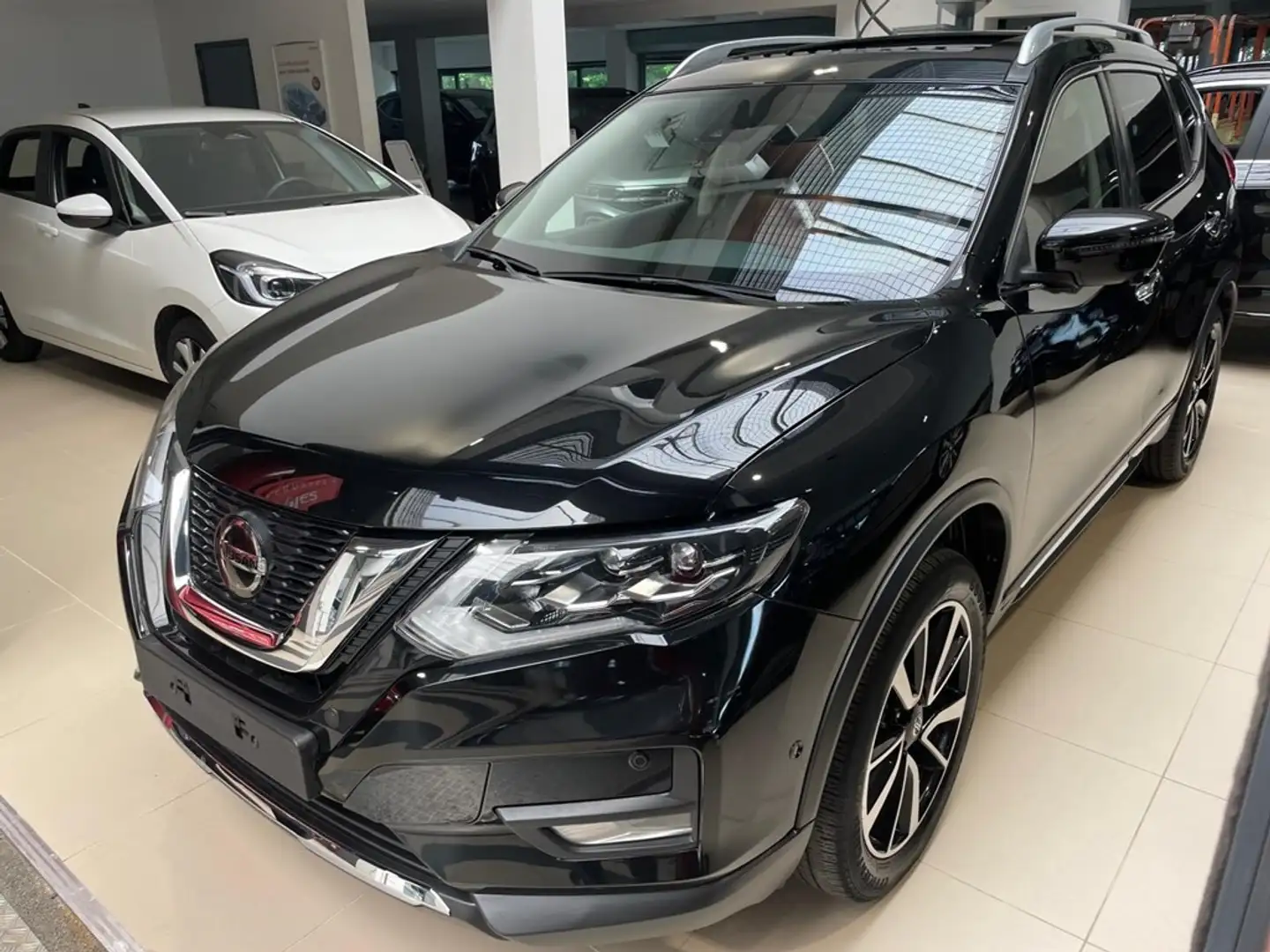 Nissan X-Trail Zwart - 2