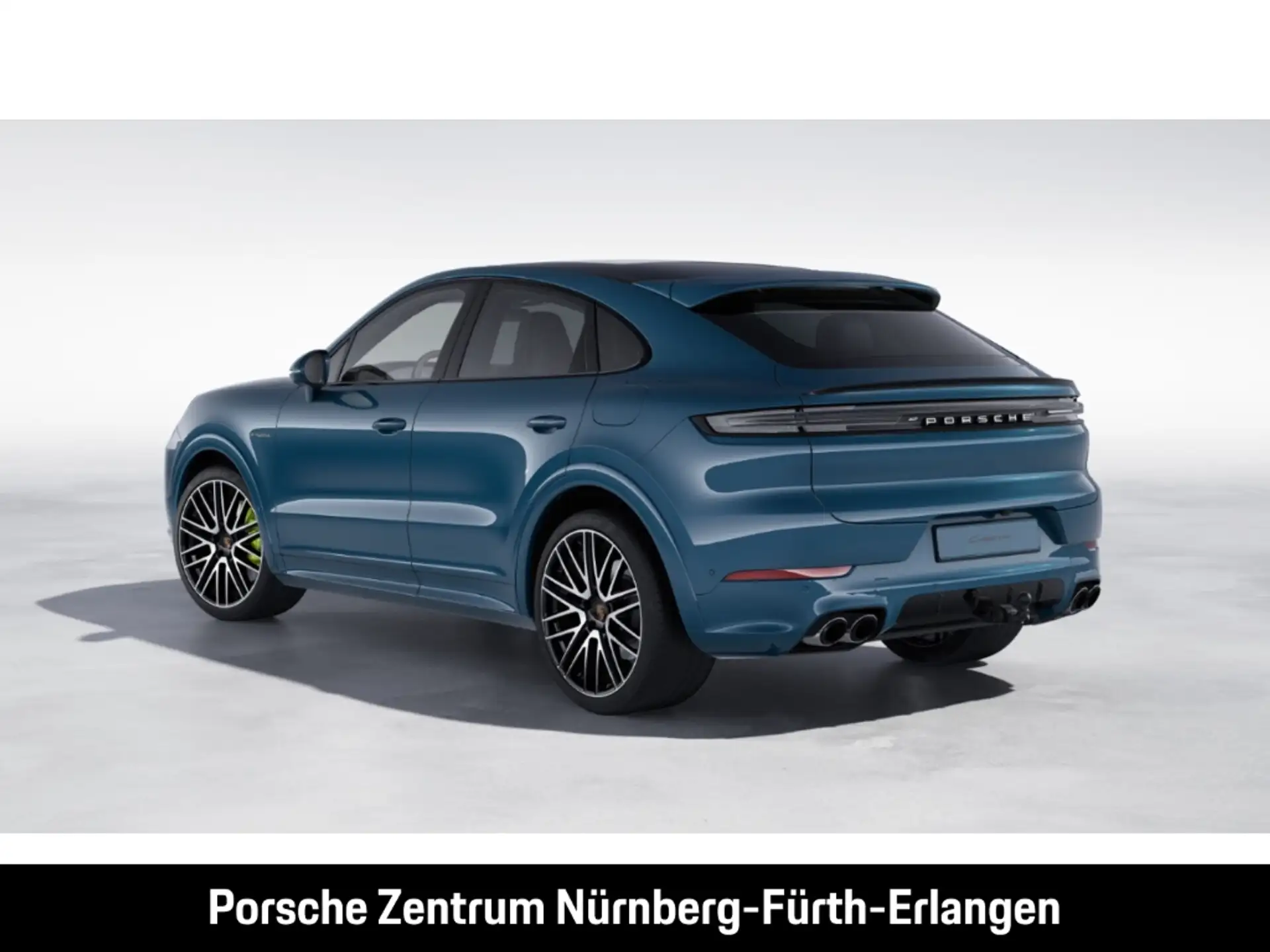 Porsche Cayenne E-Hybrid 2026 파랑 사진 3