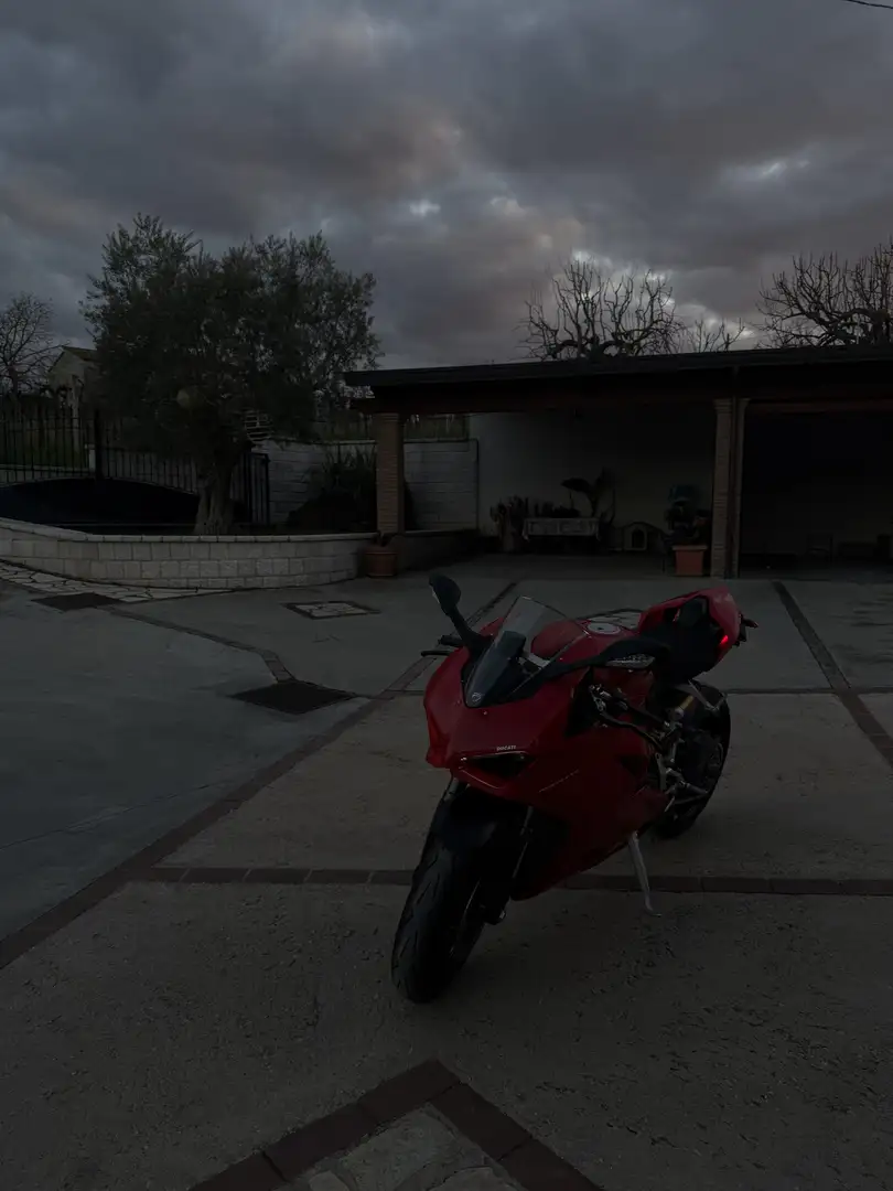 Ducati Panigale V2 Roşu - 2
