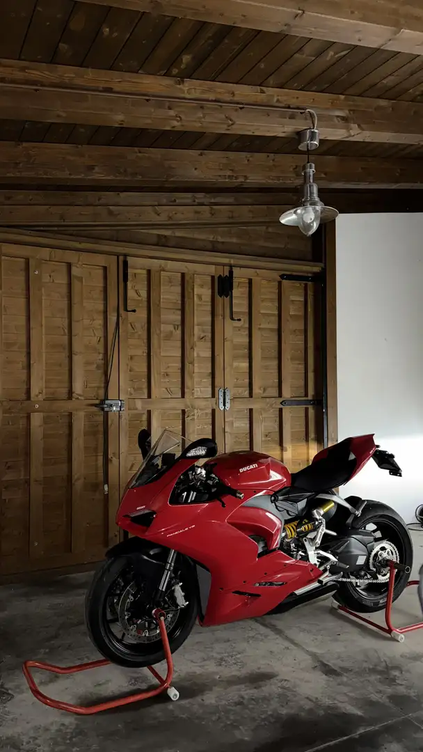 Ducati Panigale V2 Roşu - 1