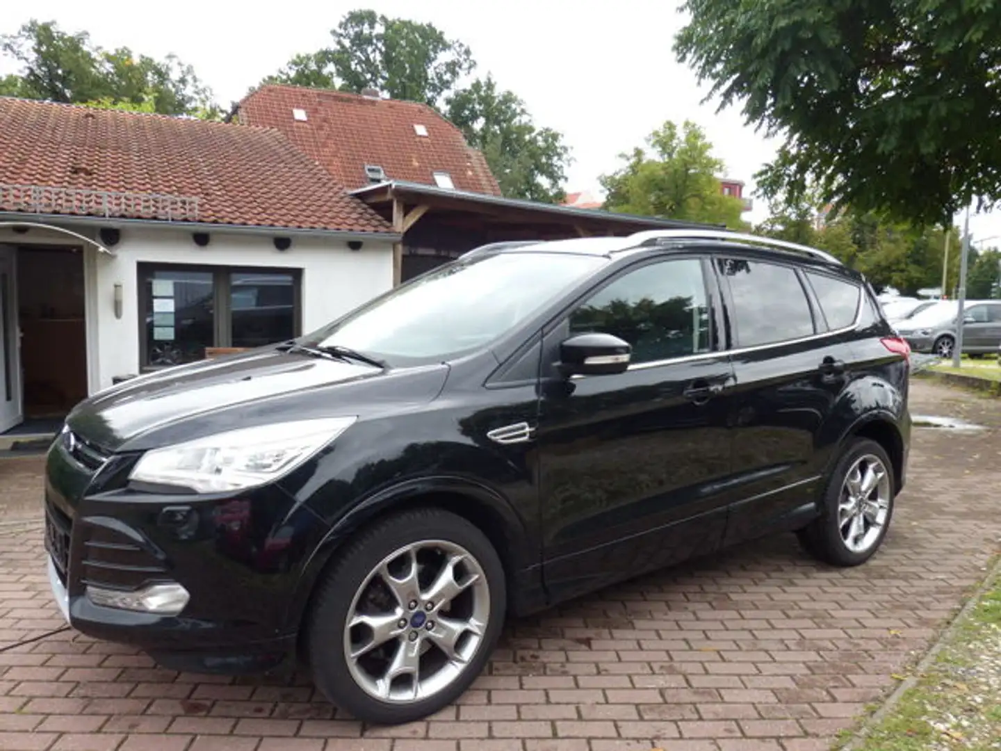 Ford Kuga 2.0 TDCi Individual Autom. Leder,P-Dach Noir - 2