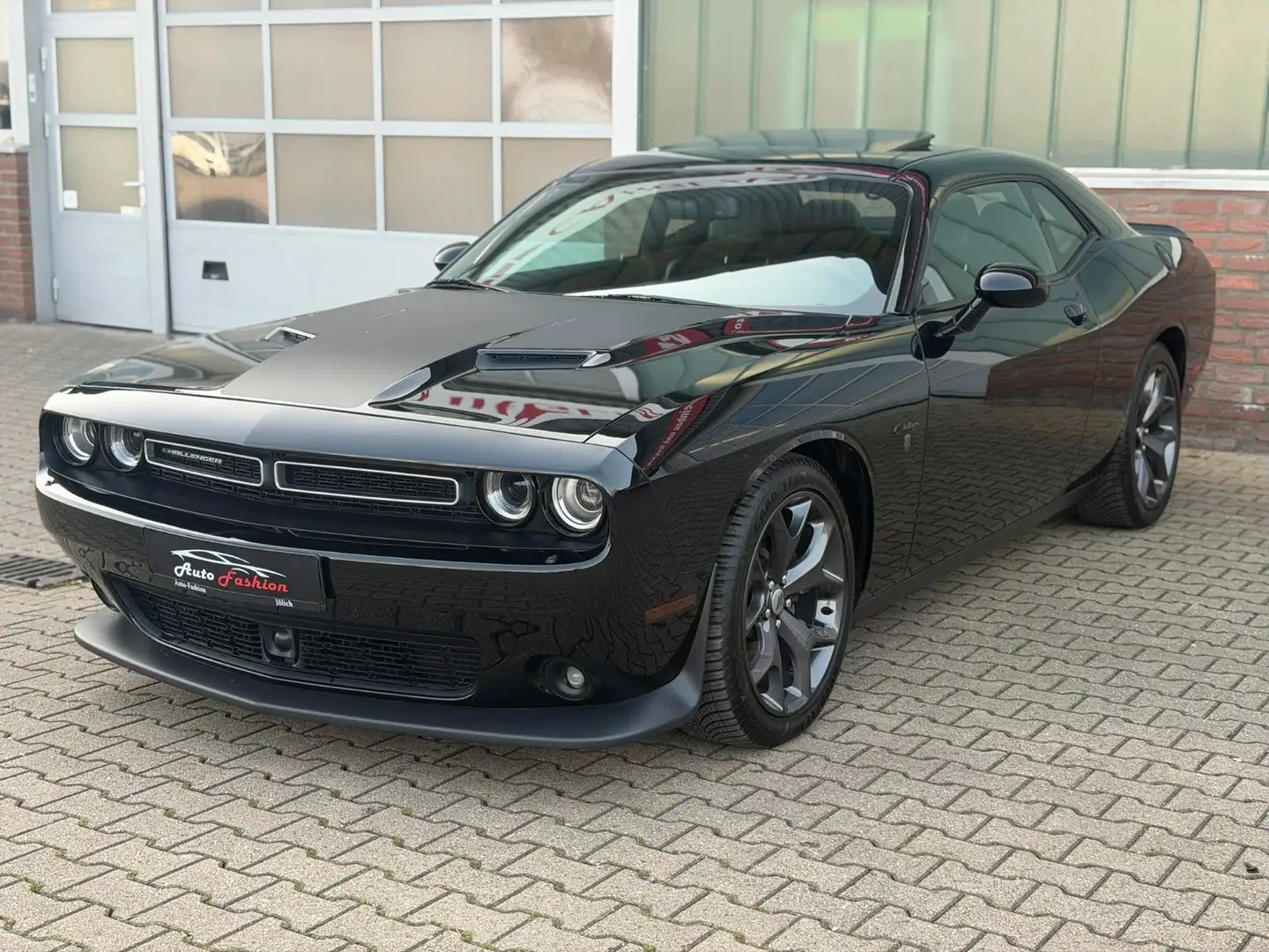 Dodge Challenger SXT V6 3.6l 1.HAND Unfallfrei Schwarz - 1
