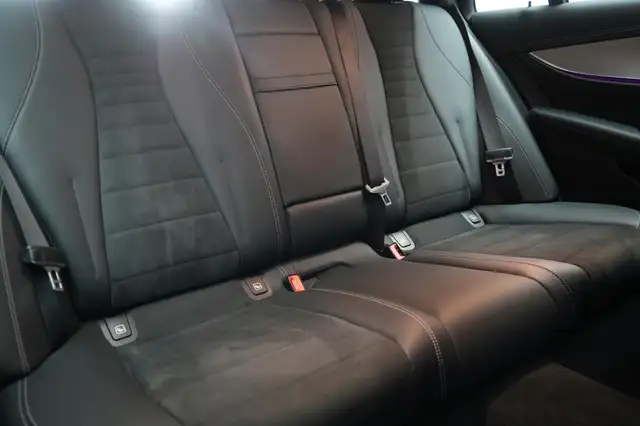 Mercedes-Benz E-Class view 13