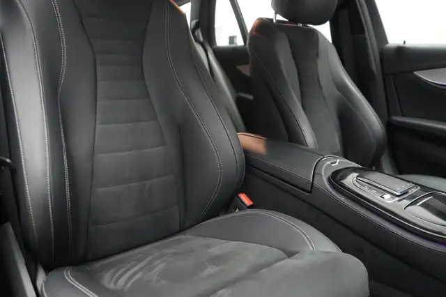 Mercedes-Benz E-Class view 9