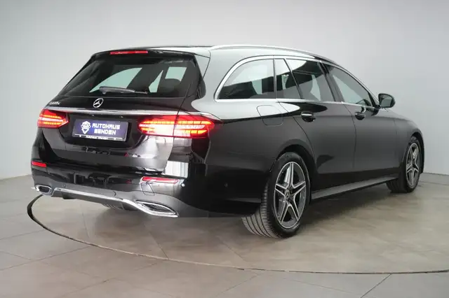 Mercedes-Benz E-Class view 6