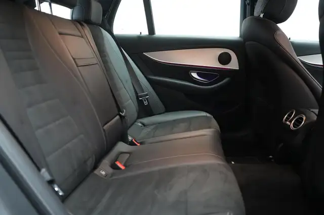 Mercedes-Benz E-Class view 12
