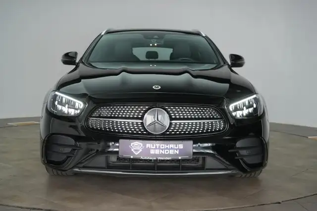 Mercedes-Benz E-Class view 2