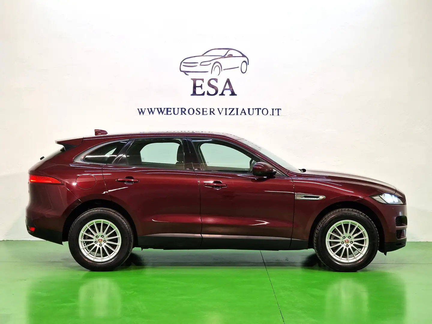 Jaguar F-Pace F-Pace 2.0d Pure awd 180cv auto Lilla - 2