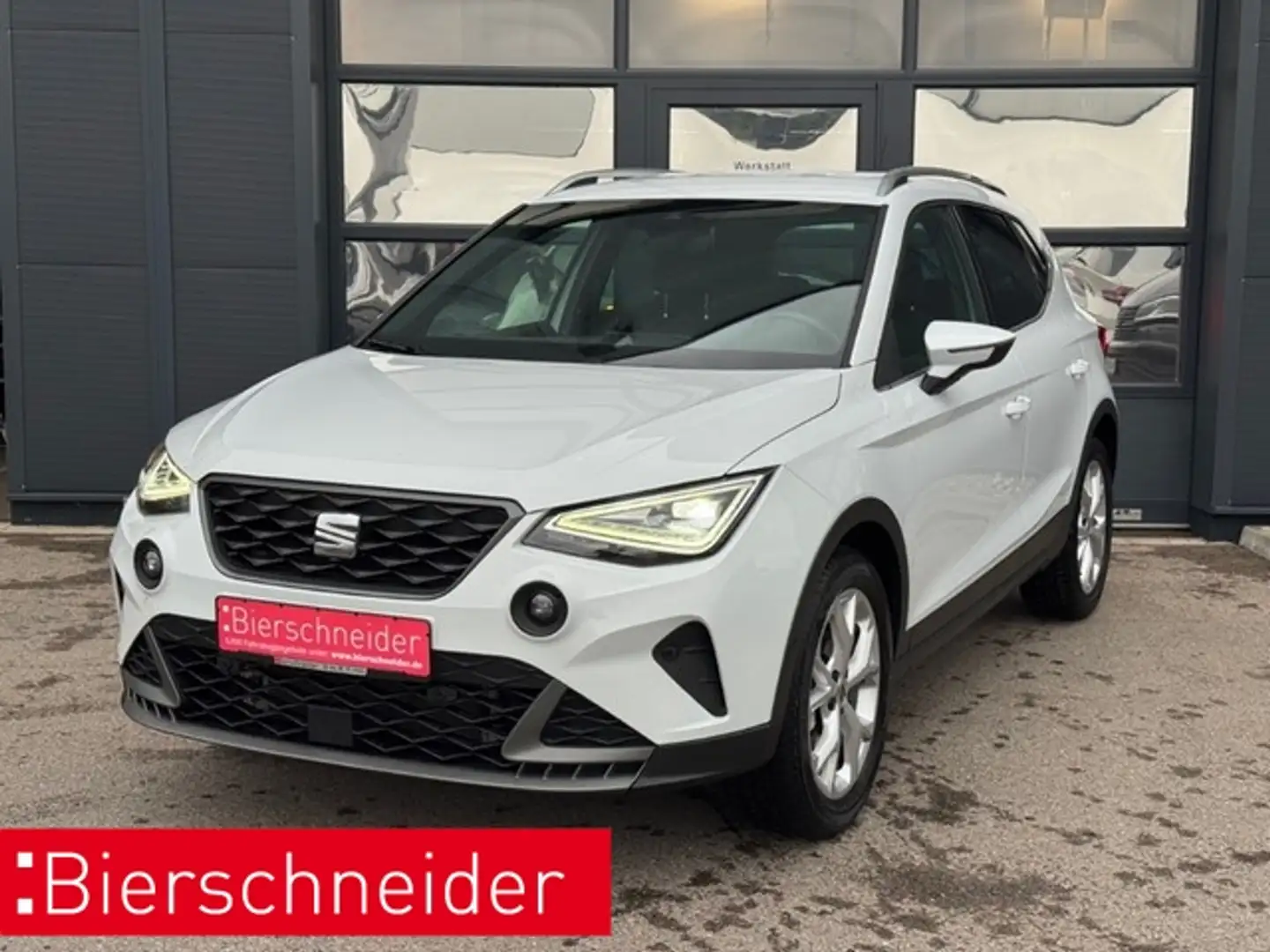 SEAT Arona 1.0 TSI DSG FR LED NAVI ACC SIDEASS PARKASS SHZ Weiß - 1