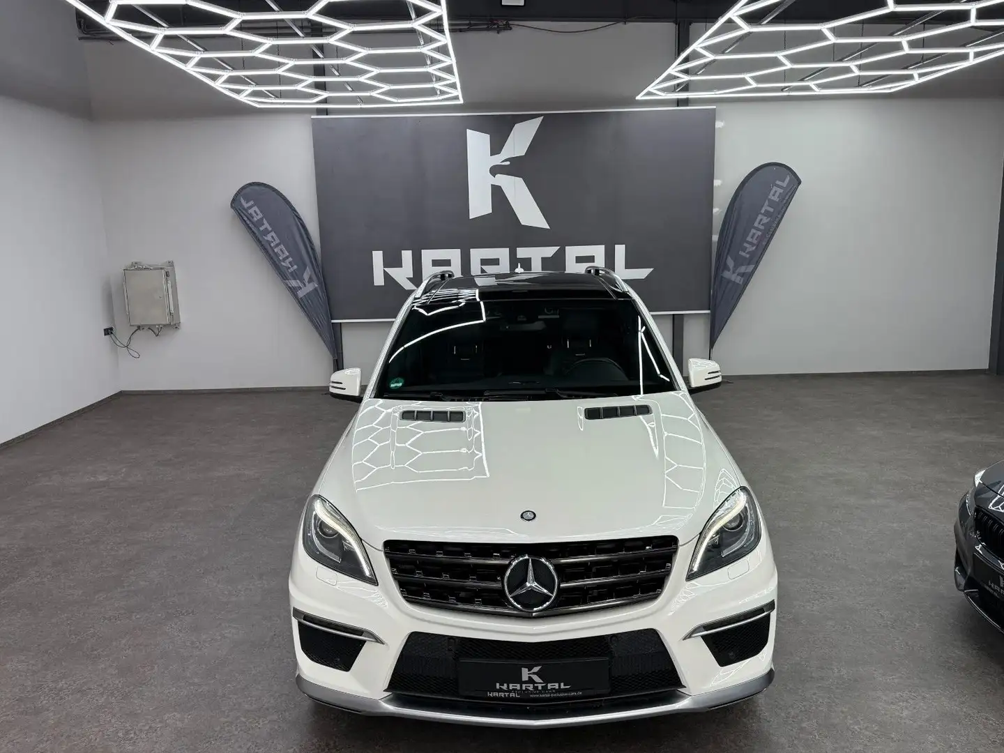 Mercedes-Benz ML 63 AMG NAVI *Pano.*ACC*Massage*Scheckheft*Herbst-Sale* Blanc - 1