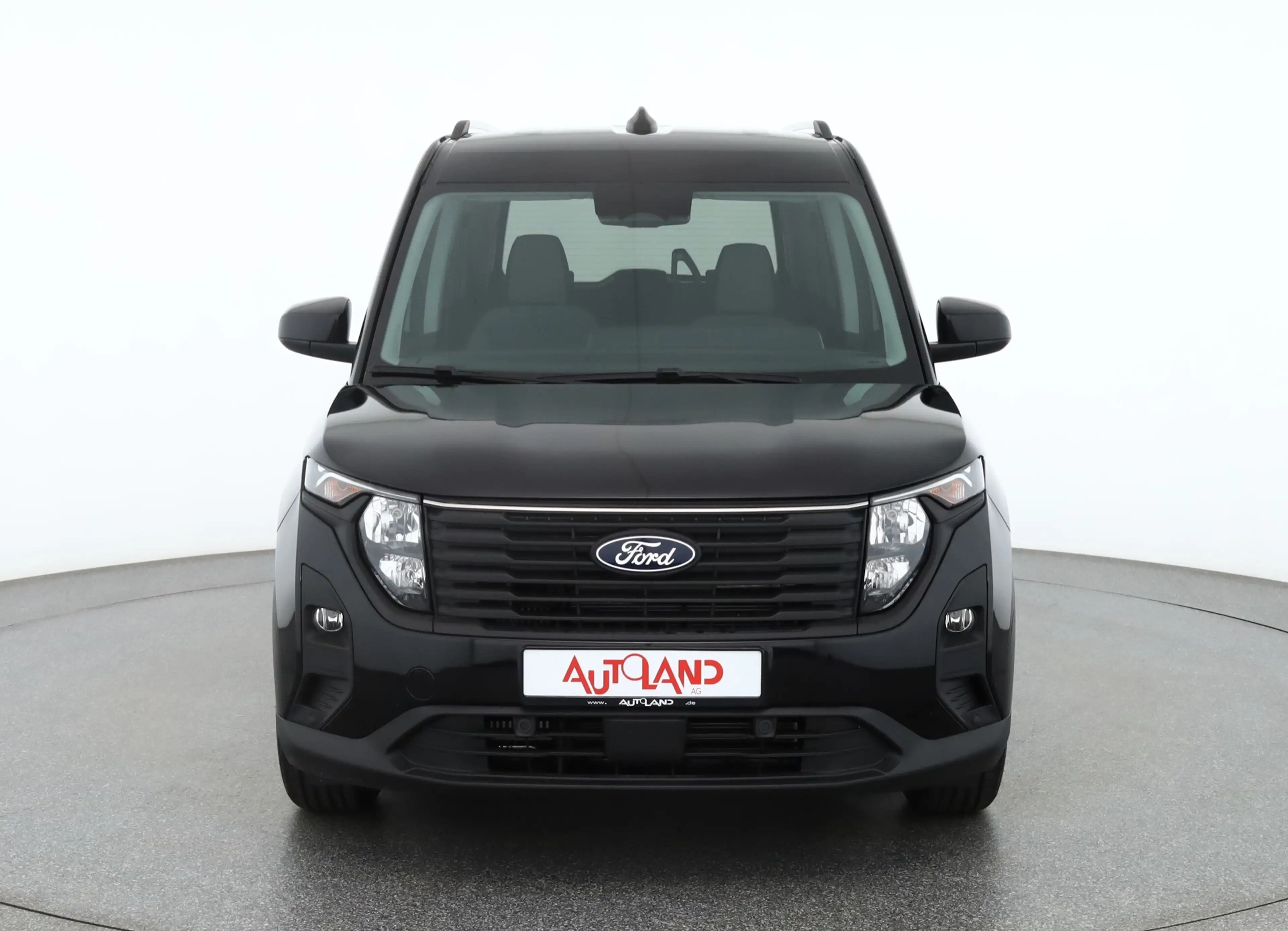 Ford Tourneo Courier Titanium 1.0 EB Aut. Kamera SItzhe — photo 8