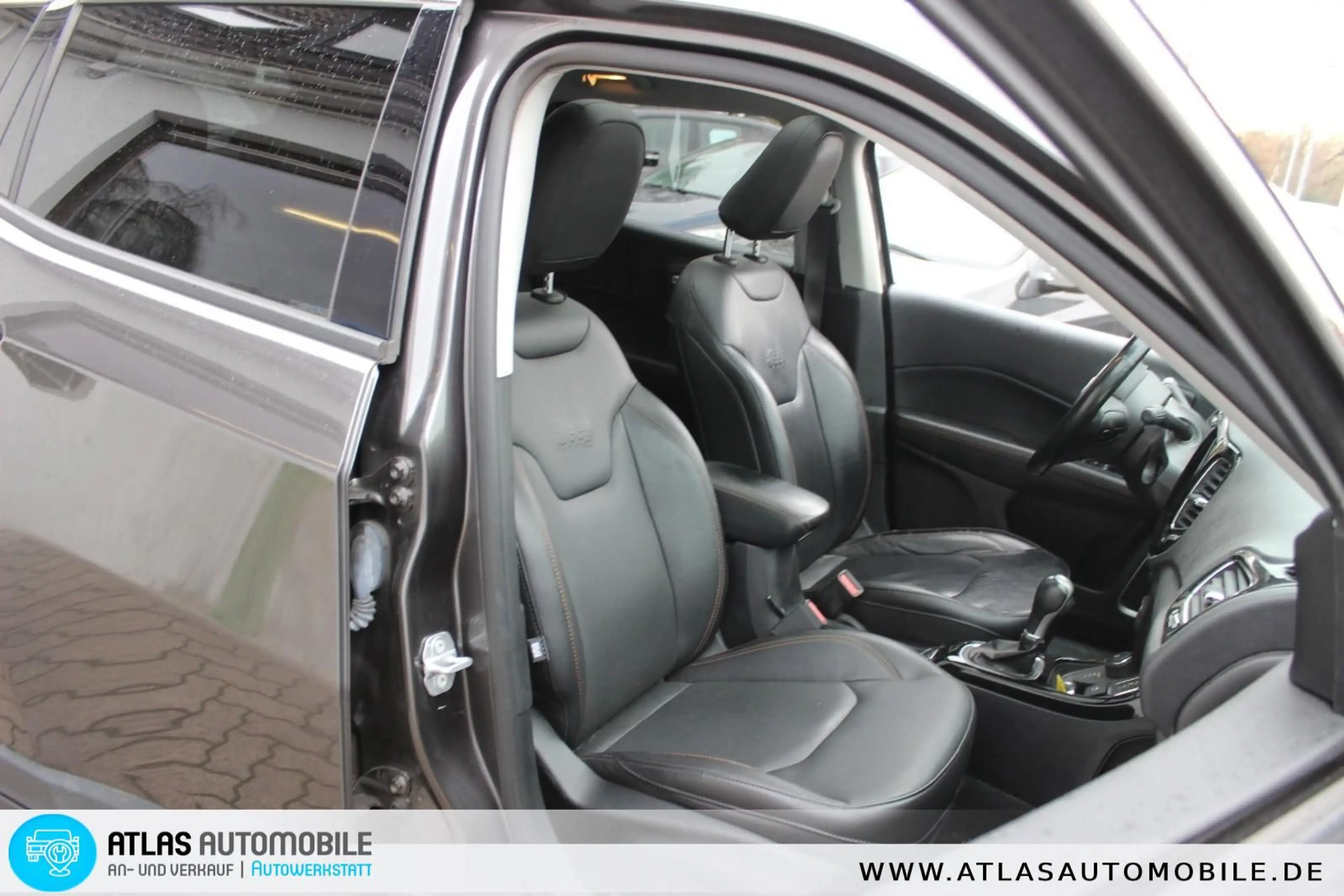 Jeep Cherokee Compass Aut Leder=NAVI=XENON=PANORAMADACH — photo 6