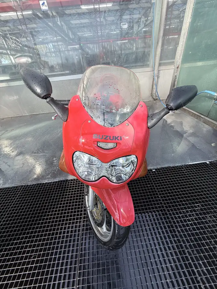 Suzuki GSX 600