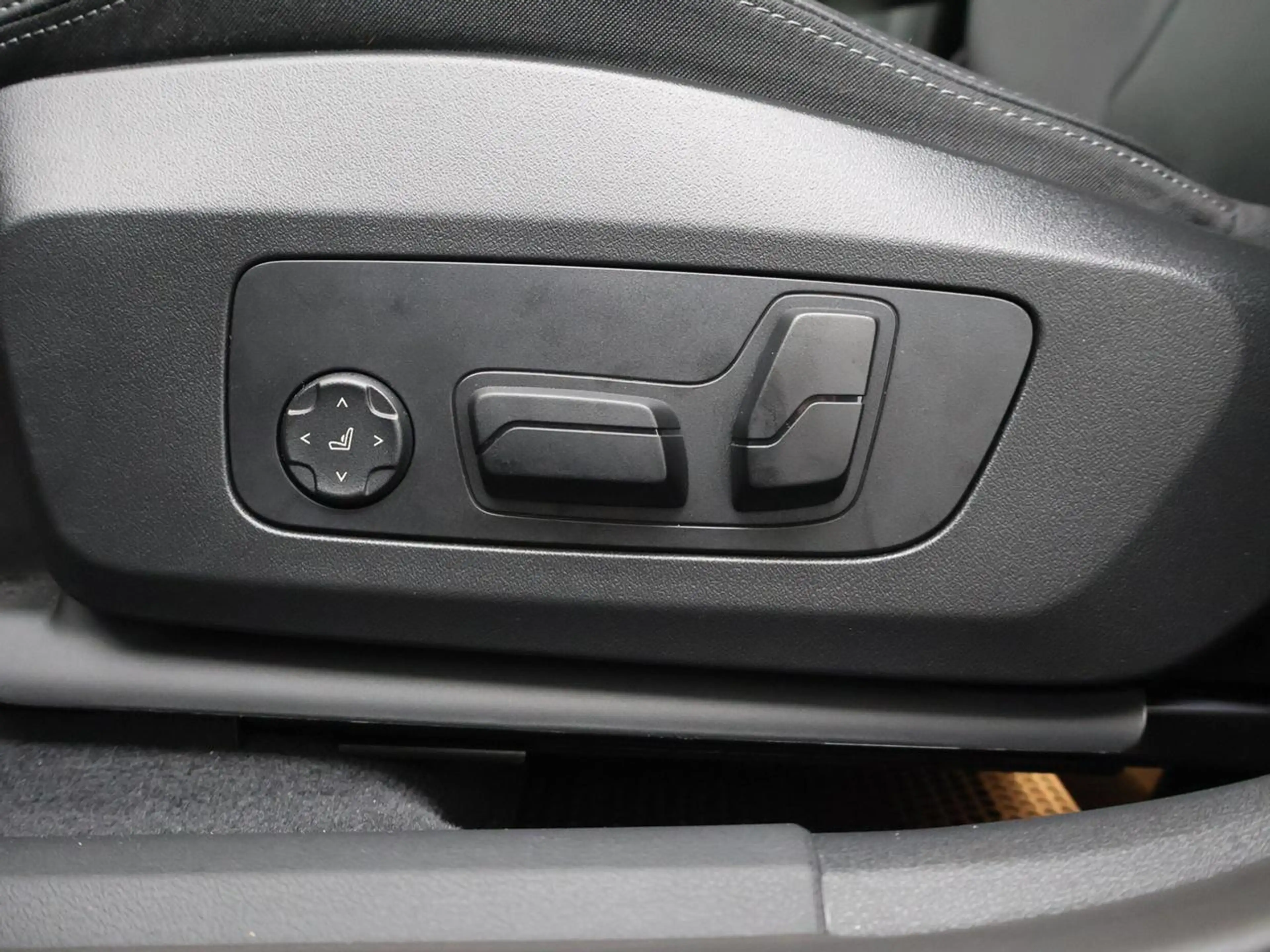 BMW X2 X2 1.5iA sDrive20 *M-PAKKET*LEDER*360°SHADOWLOOK*... — photo 11