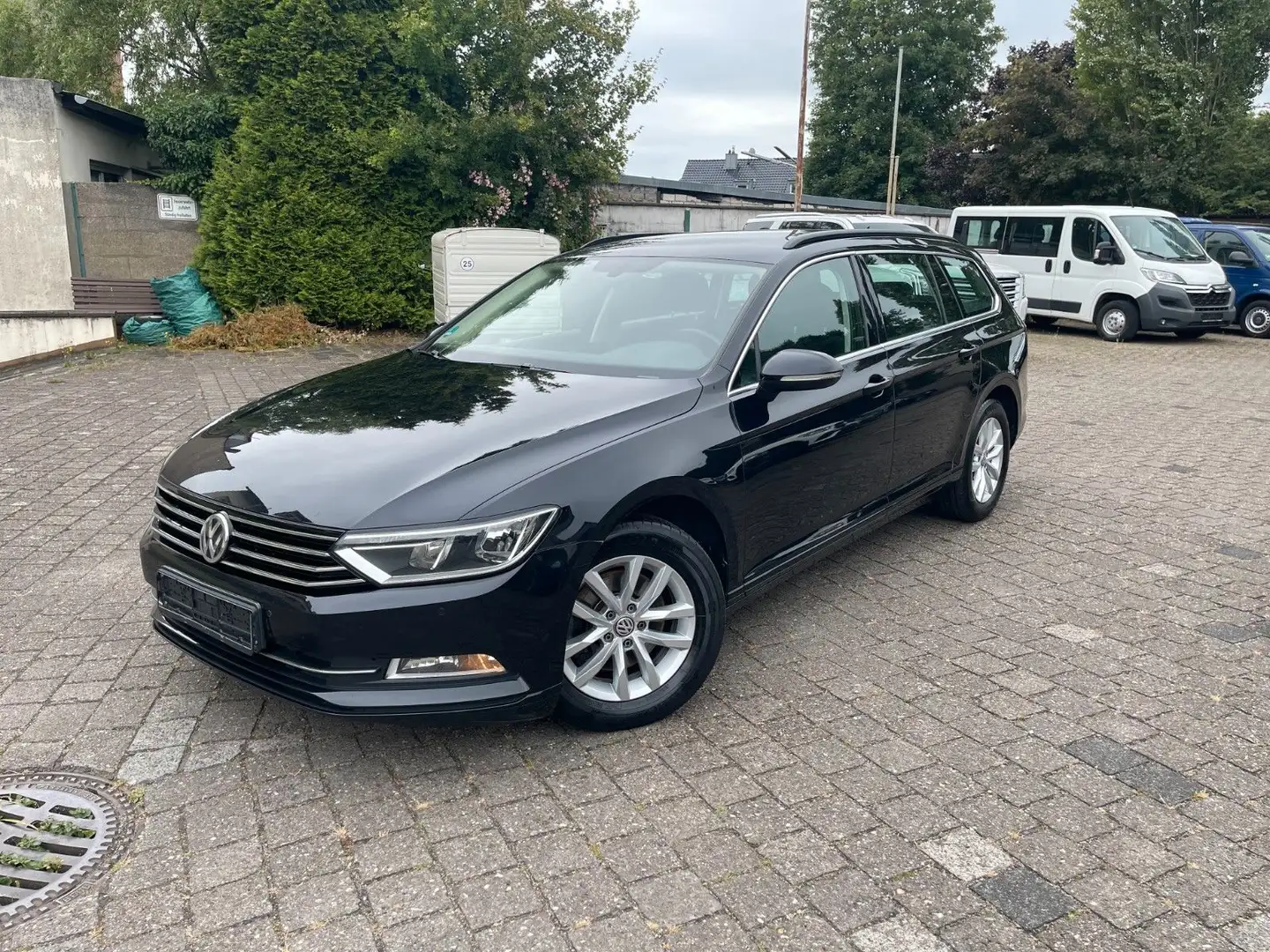 Volkswagen Passat Variant 1.4 TSI DSG Comfortline * NAVI * Schwarz - 1