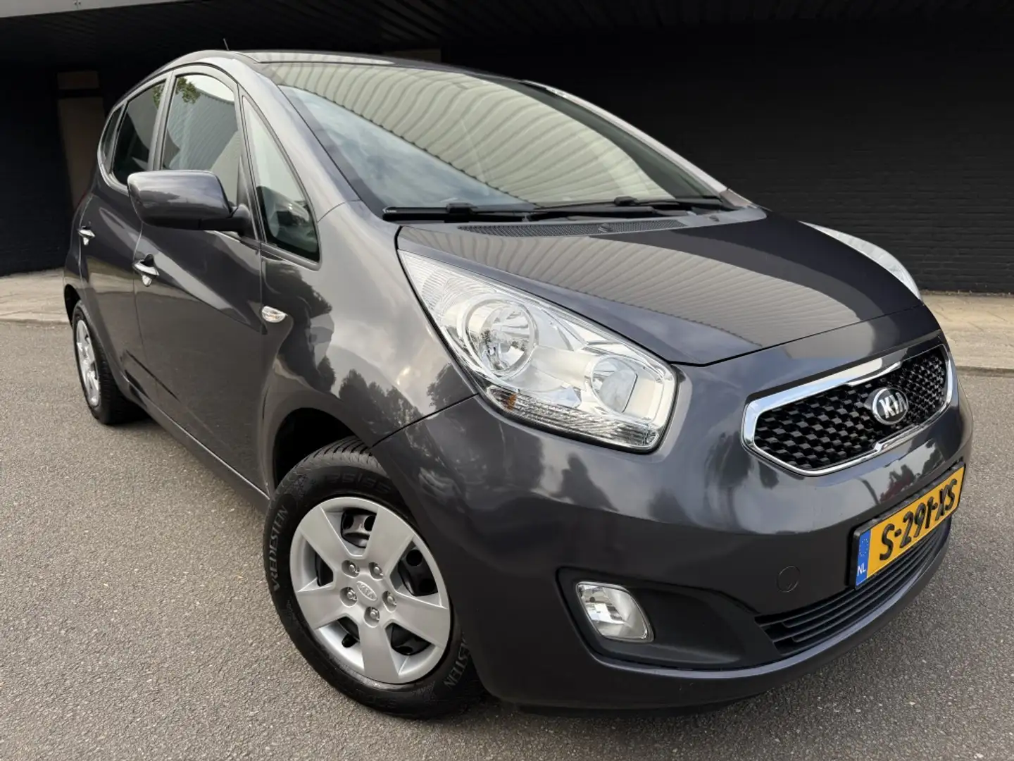 Kia Venga 1.4 CVVT Plus Pack Grigio - 1