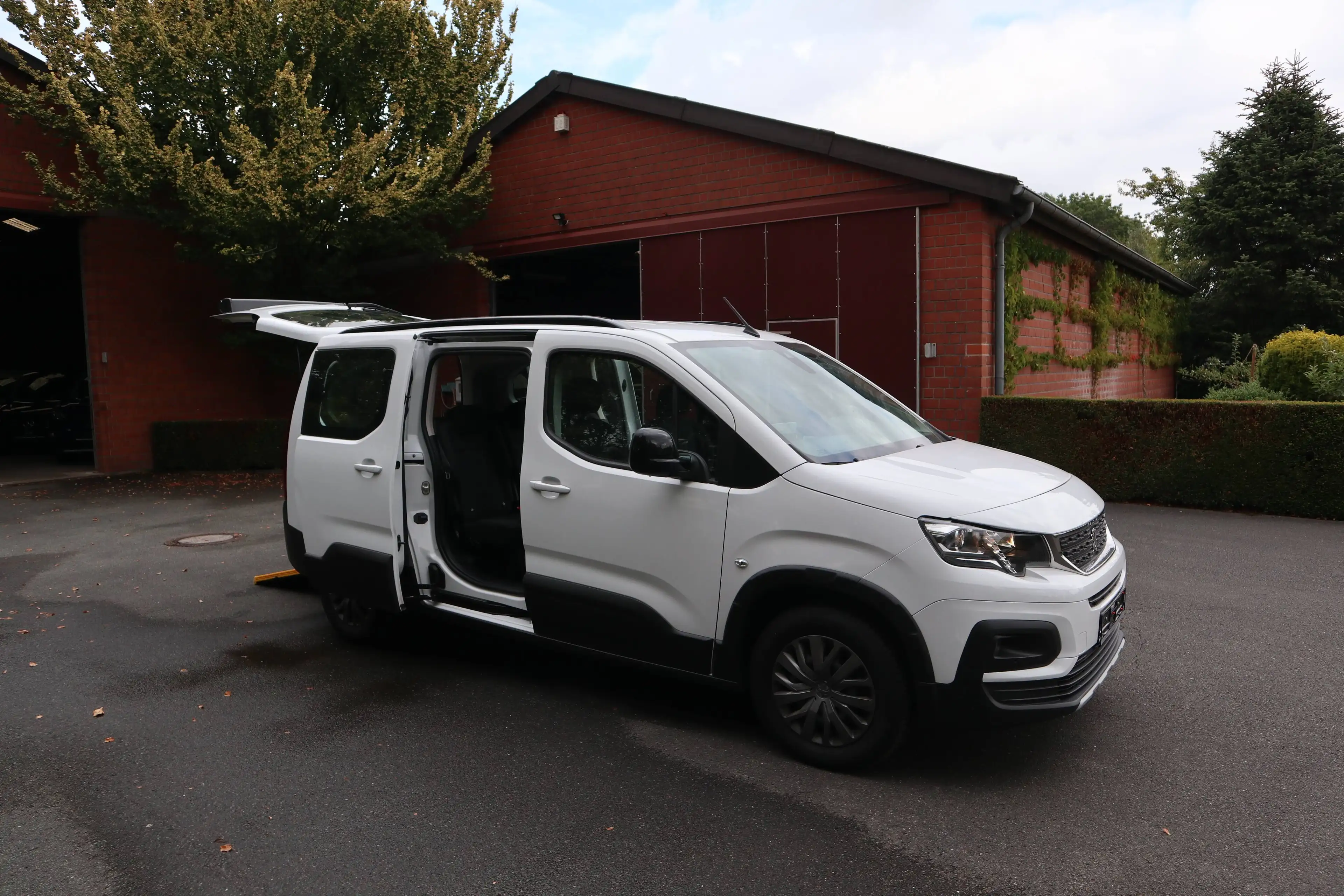 Peugeot Rifter Allure  L2 Automatik*rollstuhlgerecht*Wenderampe*Garantie* — photo 7