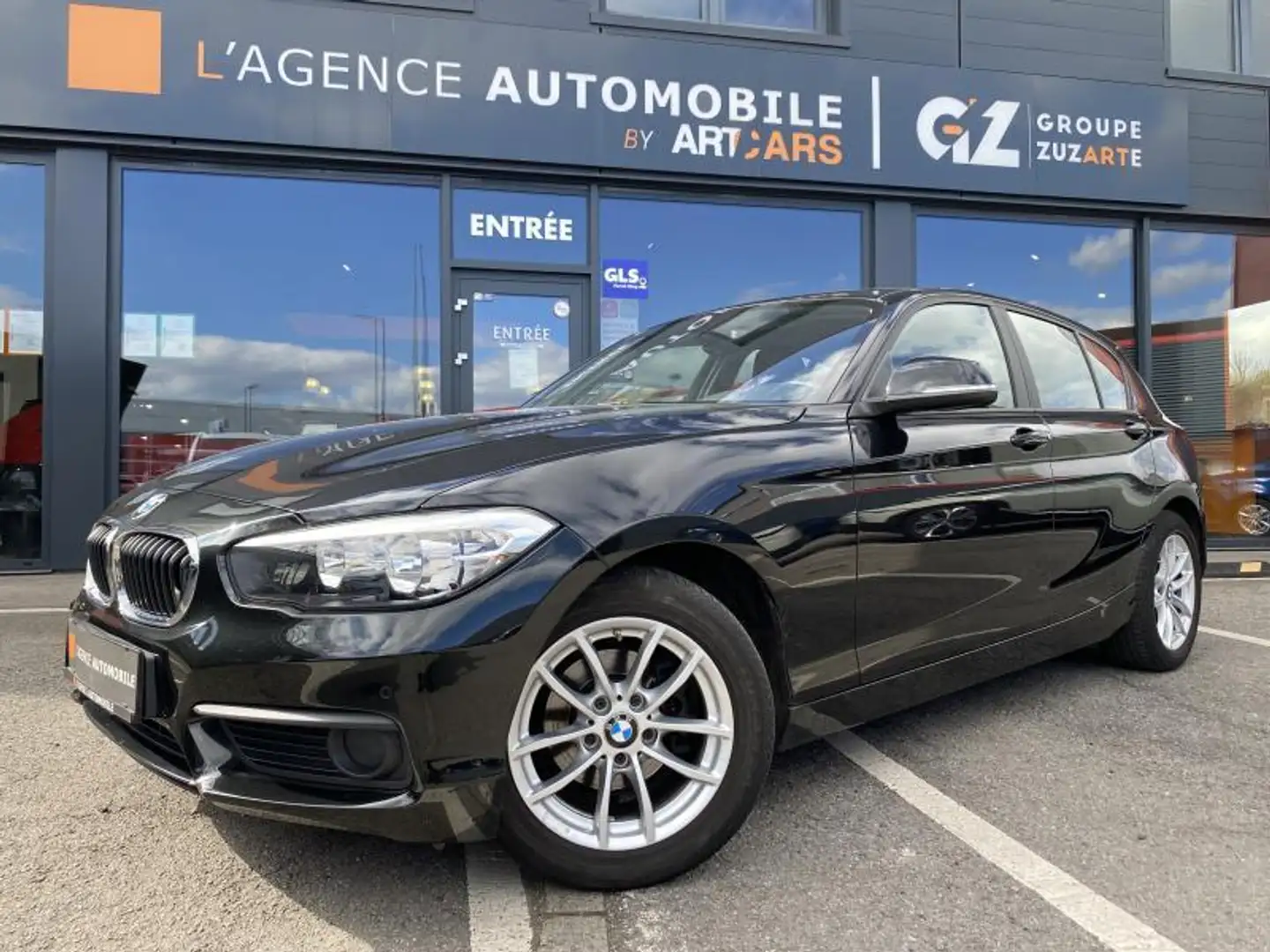 BMW 118 i HATCH Zwart - 2