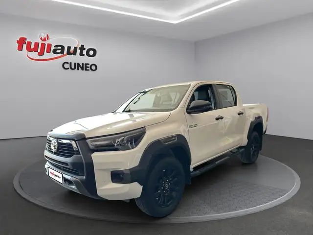 Toyota Hilux Hilux 2.8 d-4d 48V double cab Invincible auto