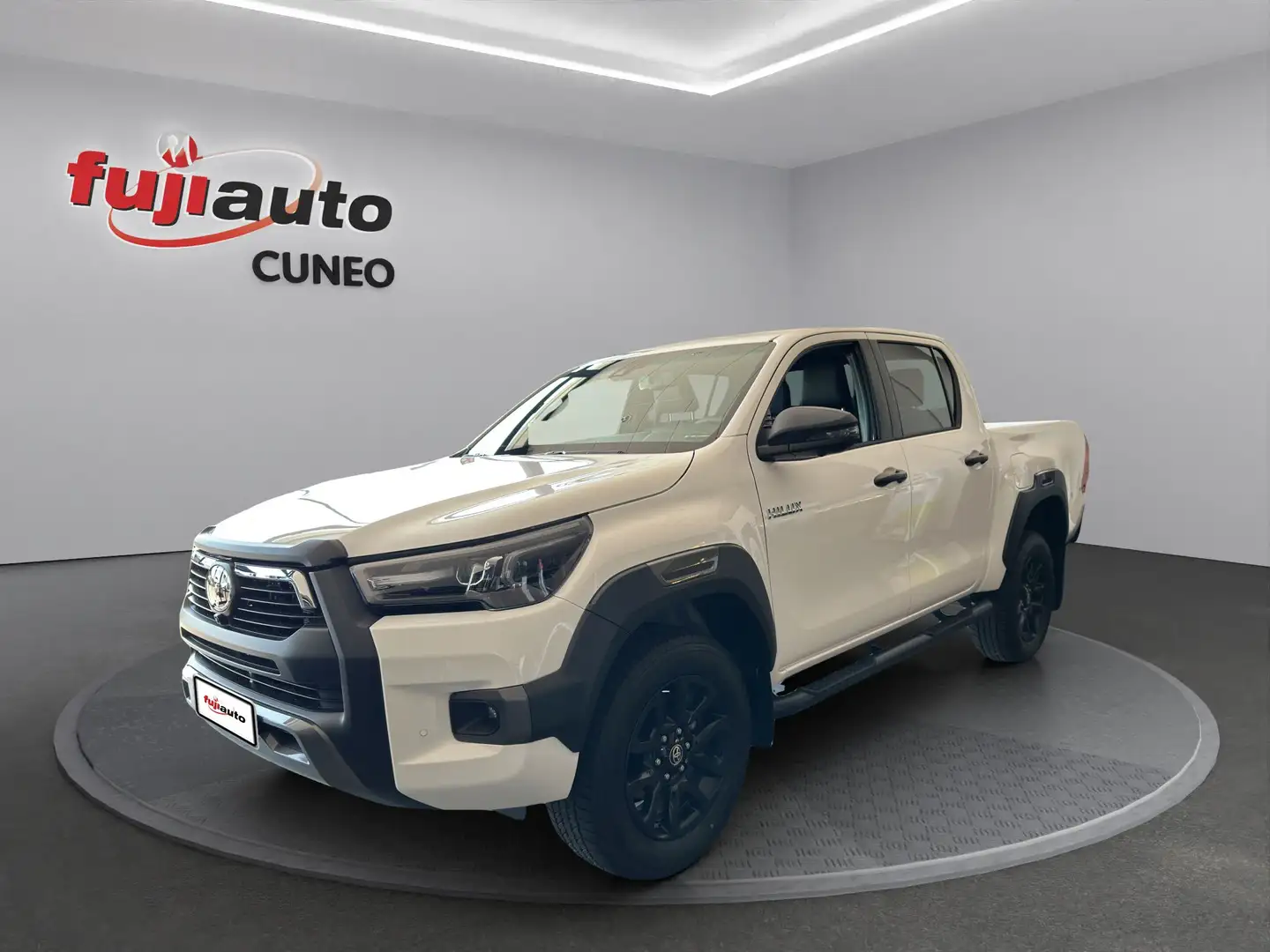 Toyota Hilux Hilux 2.8 d-4d 48V double cab Invincible auto Bianco - 1