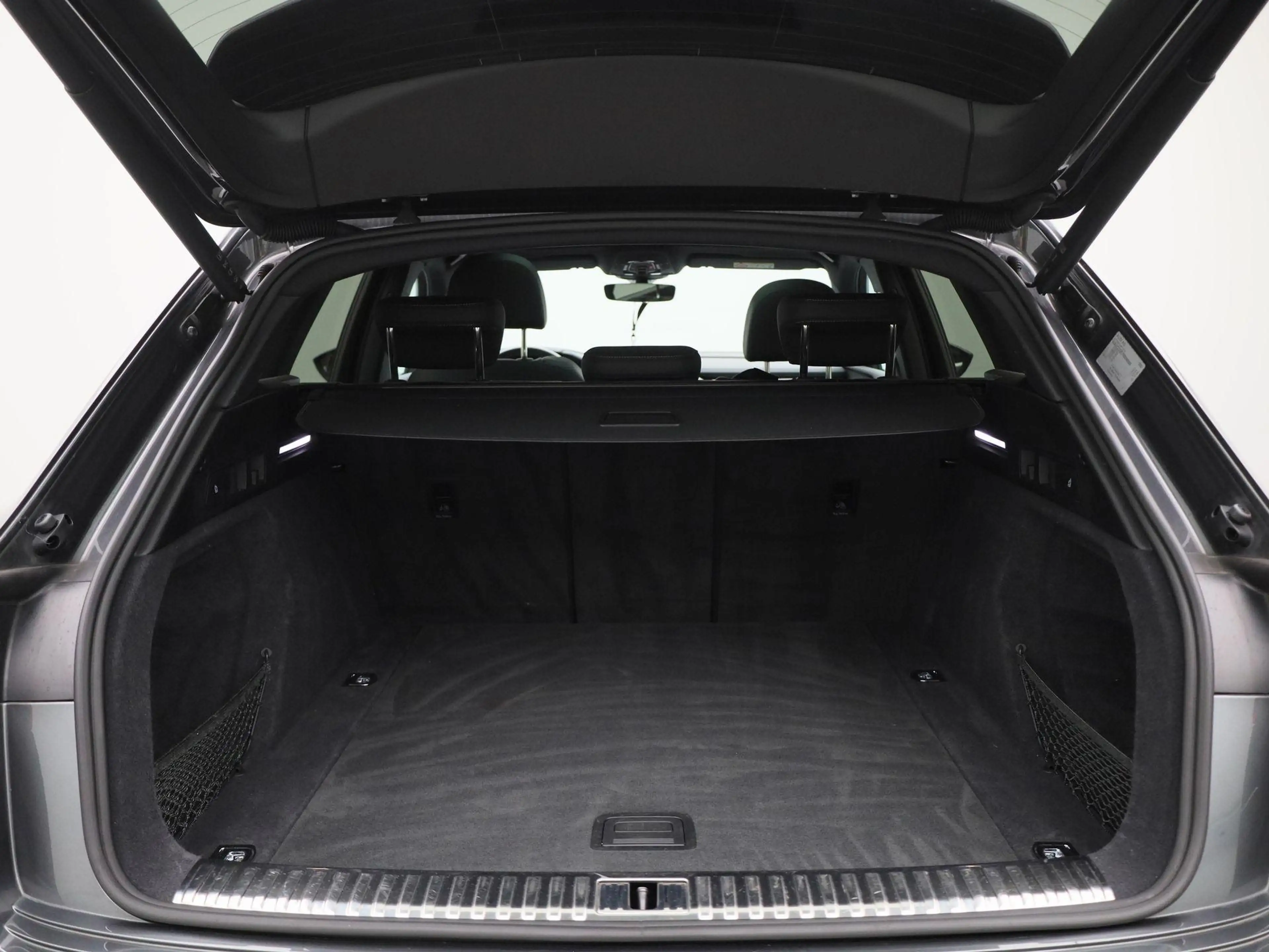 Audi Q8 e-tron 55 quattro S Edition 115 kWh — photo 14