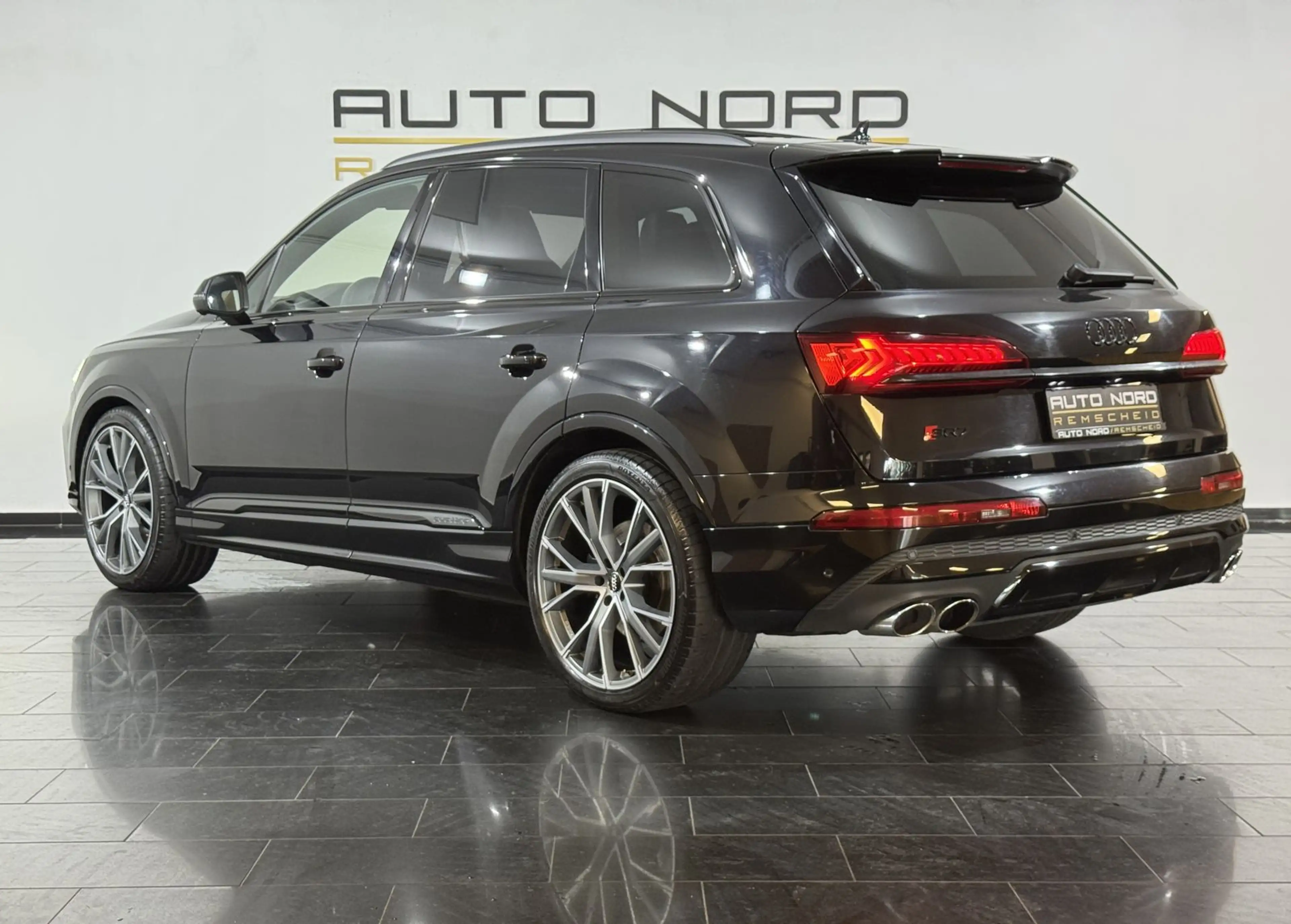 Audi SQ7 4.0 TDI quat.*Pano*Massage*Laser*360°*Carbon — photo 11