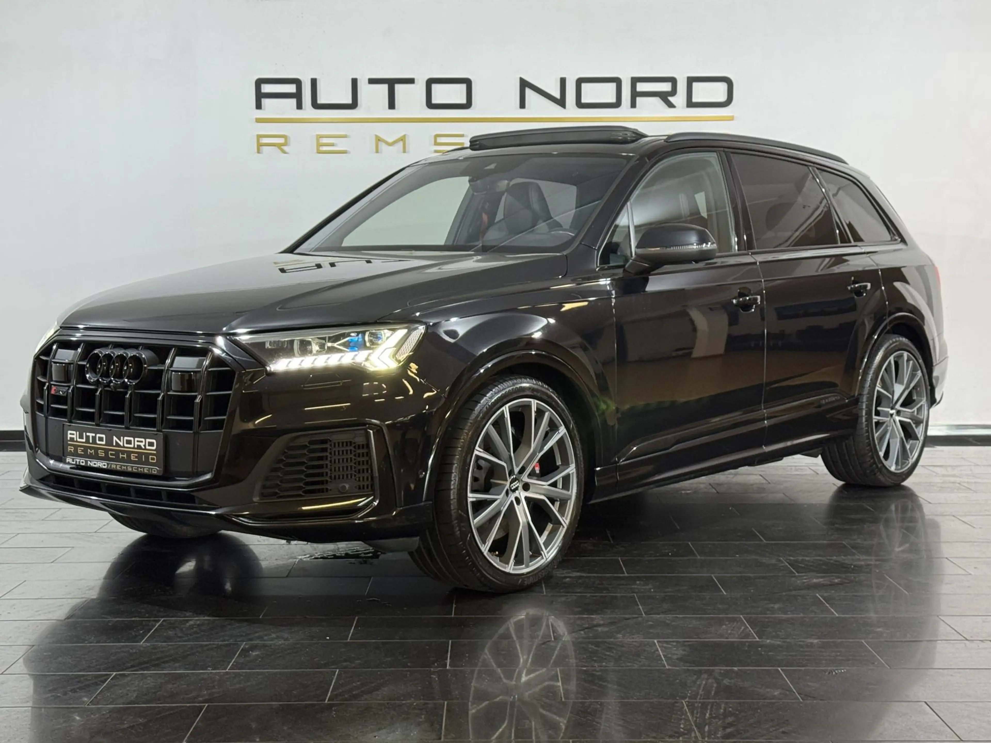 Audi SQ7 4.0 TDI quat.*Pano*Massage*Laser*360°*Carbon — photo 14