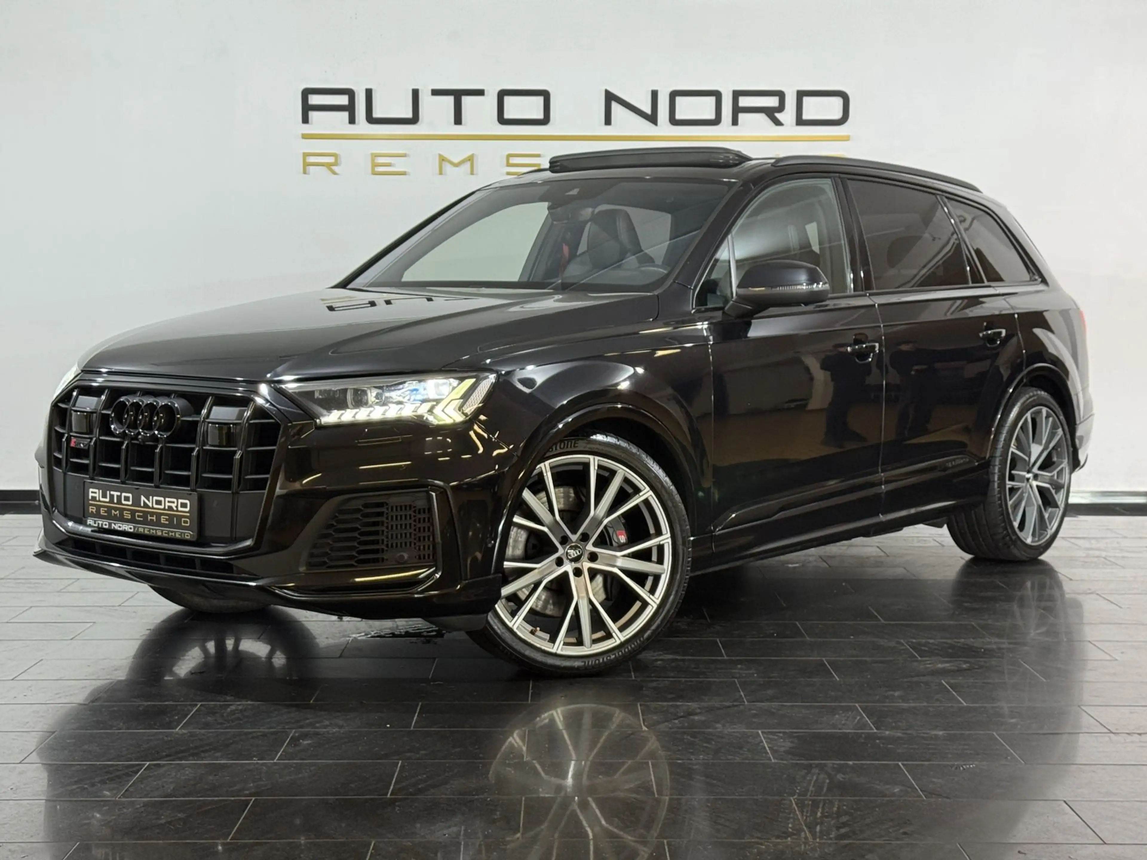 Audi SQ7 4.0 TDI quat.*Pano*Massage*Laser*360°*Carbon