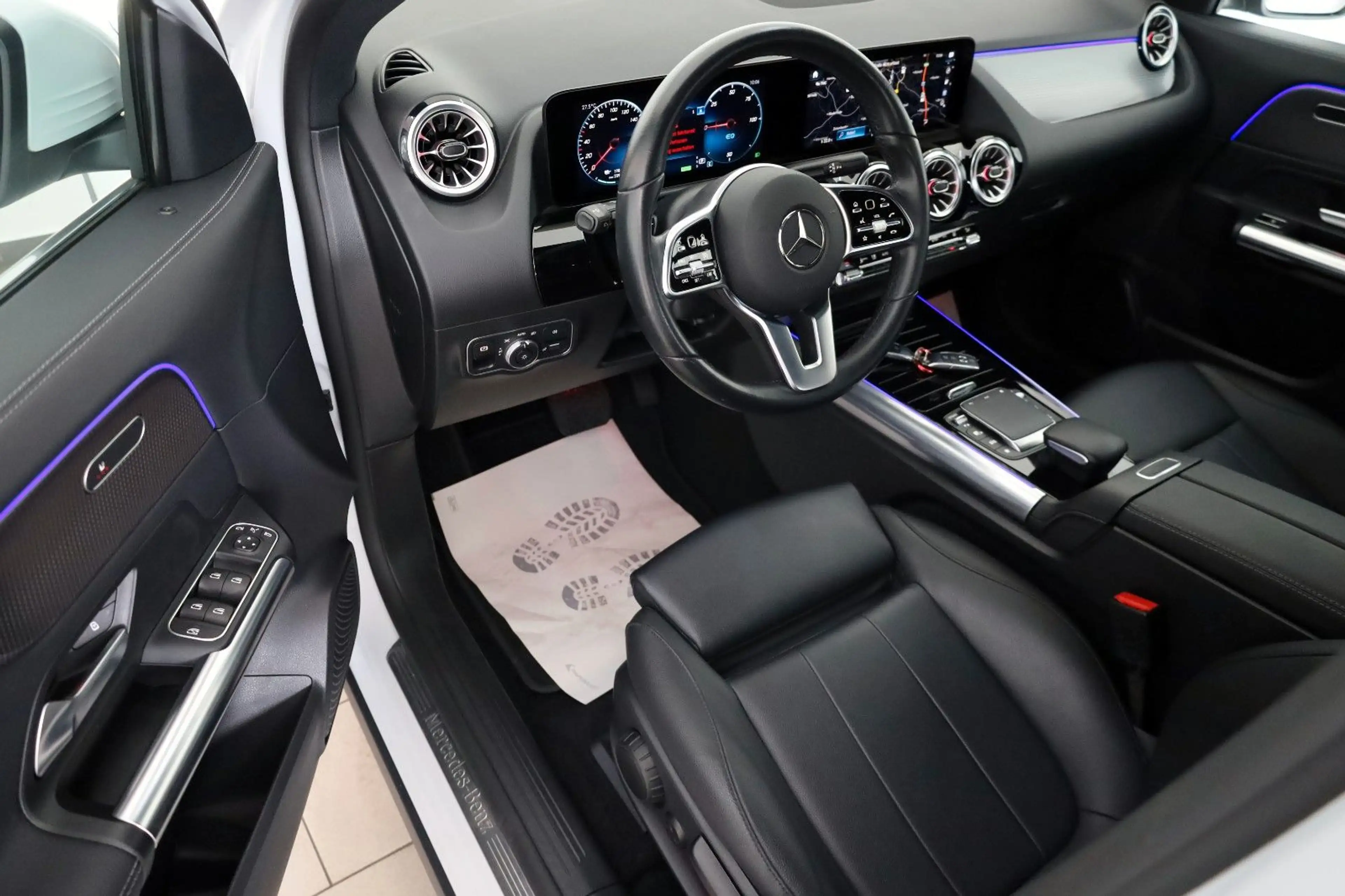 Mercedes-Benz EQA 250 Progressive, Leder,Navi,LED,SH,Kamera — photo 9
