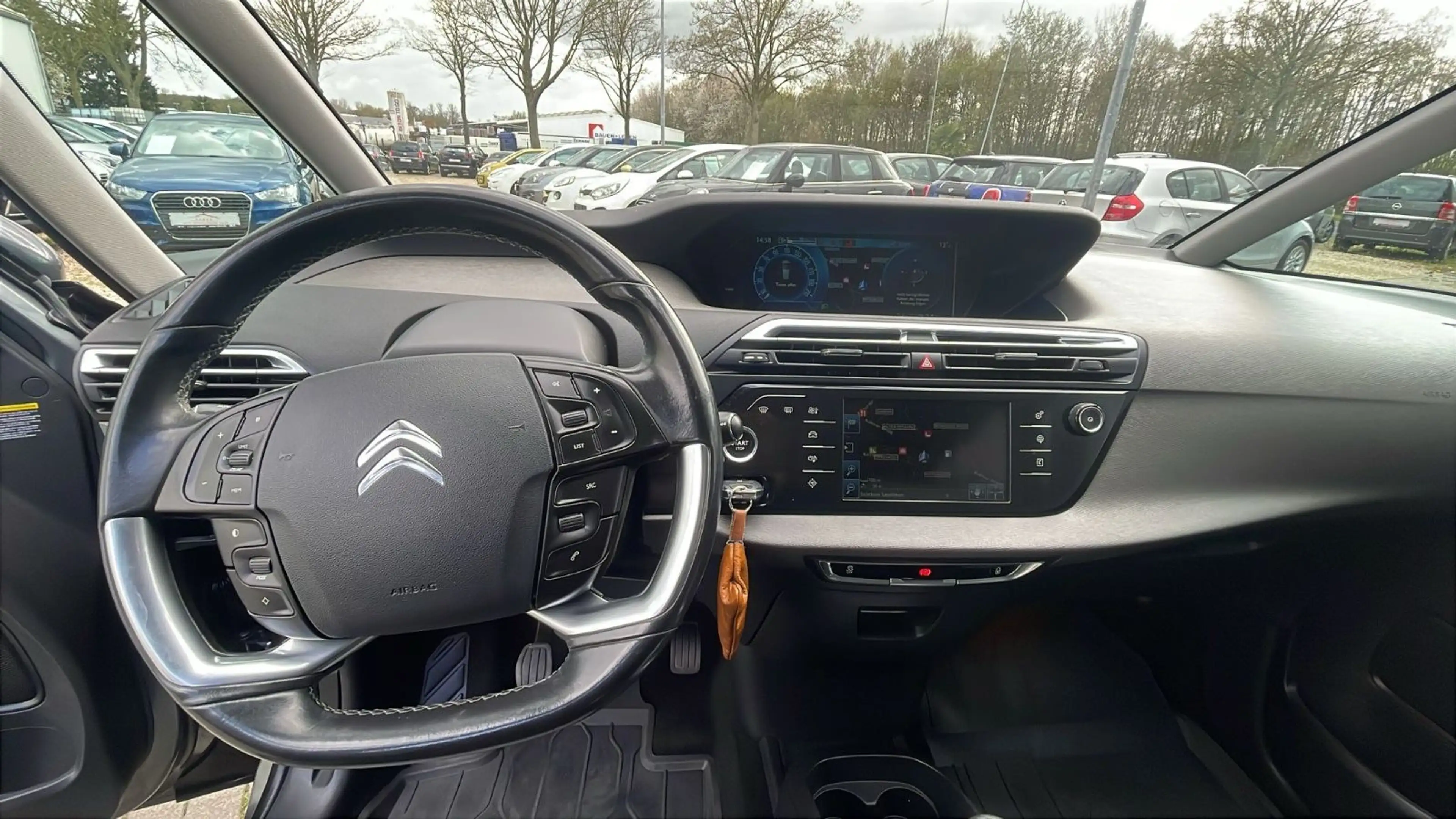 Citroen C4 Picasso /Spacetoure*RFK*NAVI*GJREIFEN* — photo 11