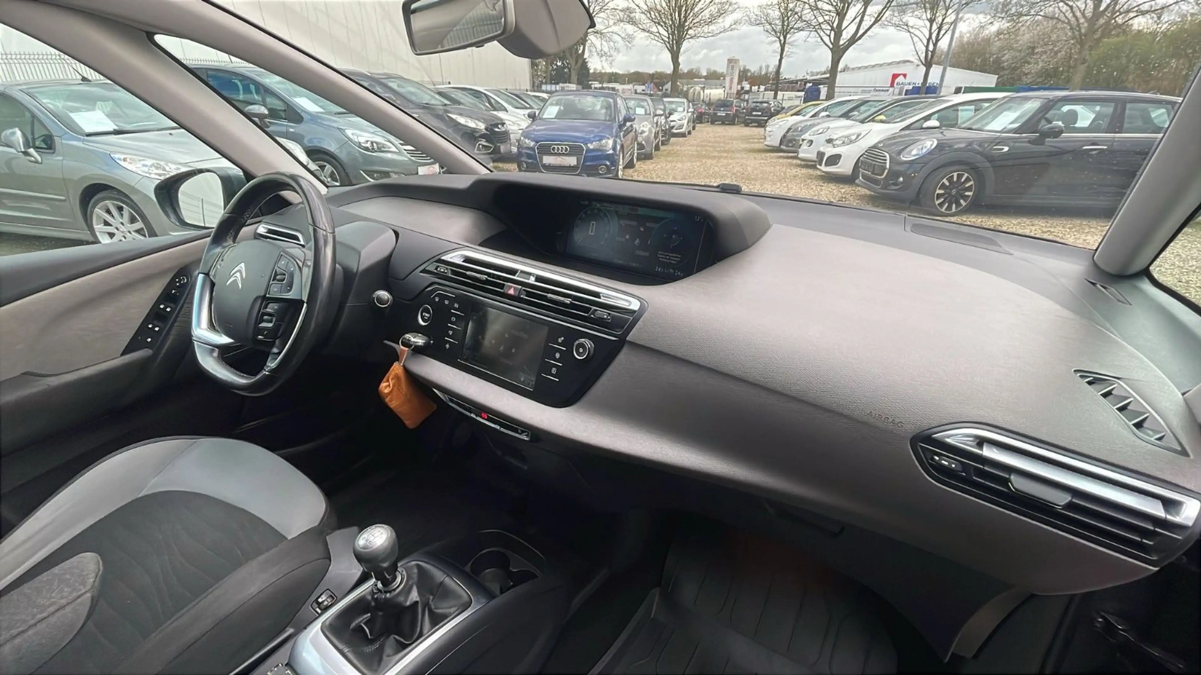 Citroen C4 Picasso /Spacetoure*RFK*NAVI*GJREIFEN* — photo 15