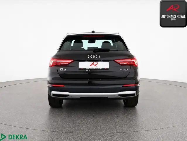 Audi Q3 view 4
