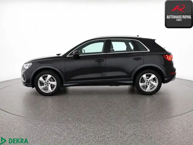 Audi Q3 view 2
