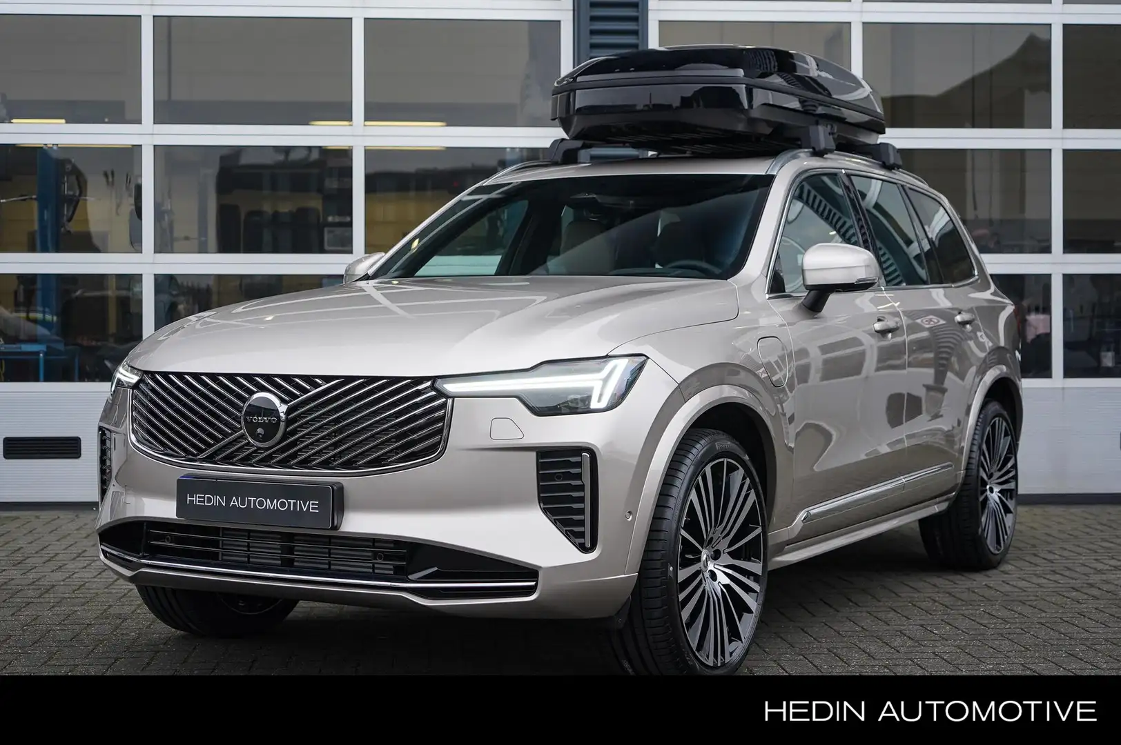Volvo XC90 2.0 T8 Plug-in hybrid AWD Ultra Bright | 22" Inch Beige - 1
