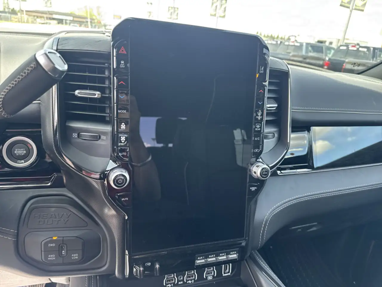 RAM 3500 снимка RAM 3500