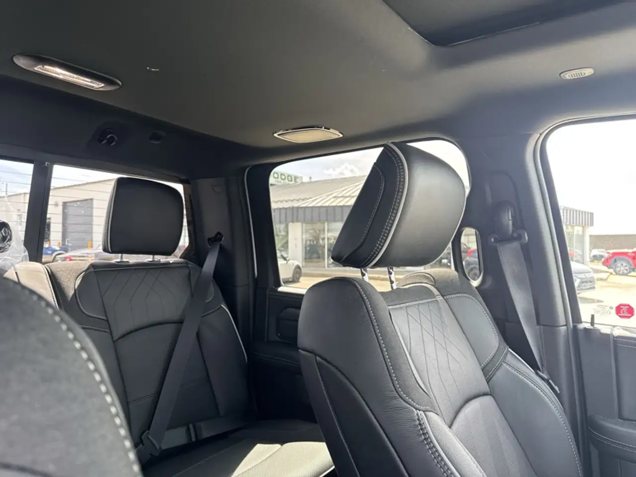 RAM 3500 снимка RAM 3500
