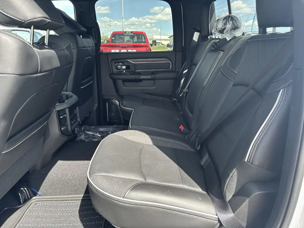 RAM 3500 снимка RAM 3500
