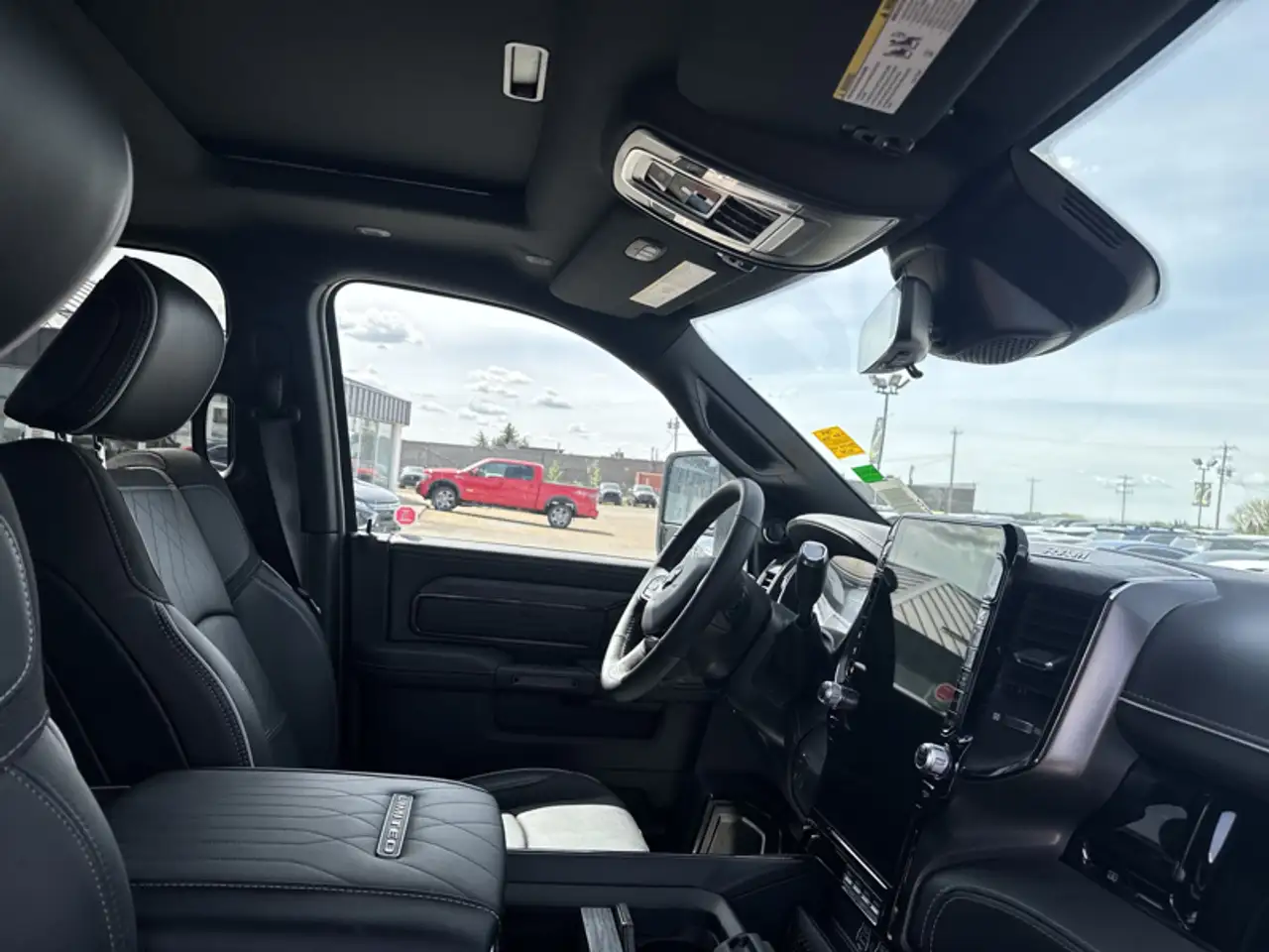 RAM 3500 снимка RAM 3500