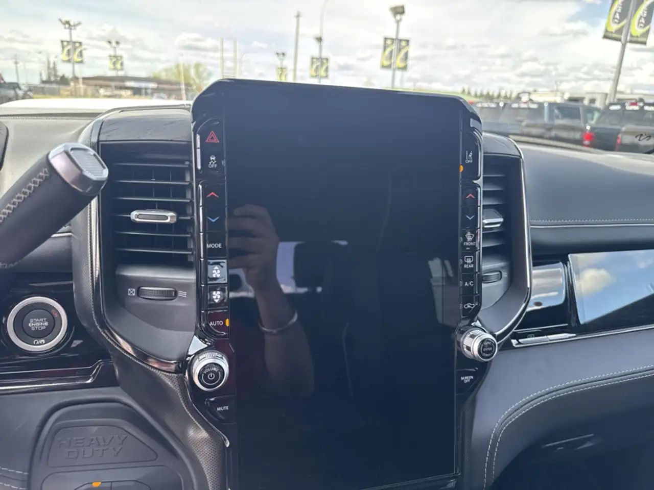 RAM 3500 снимка RAM 3500