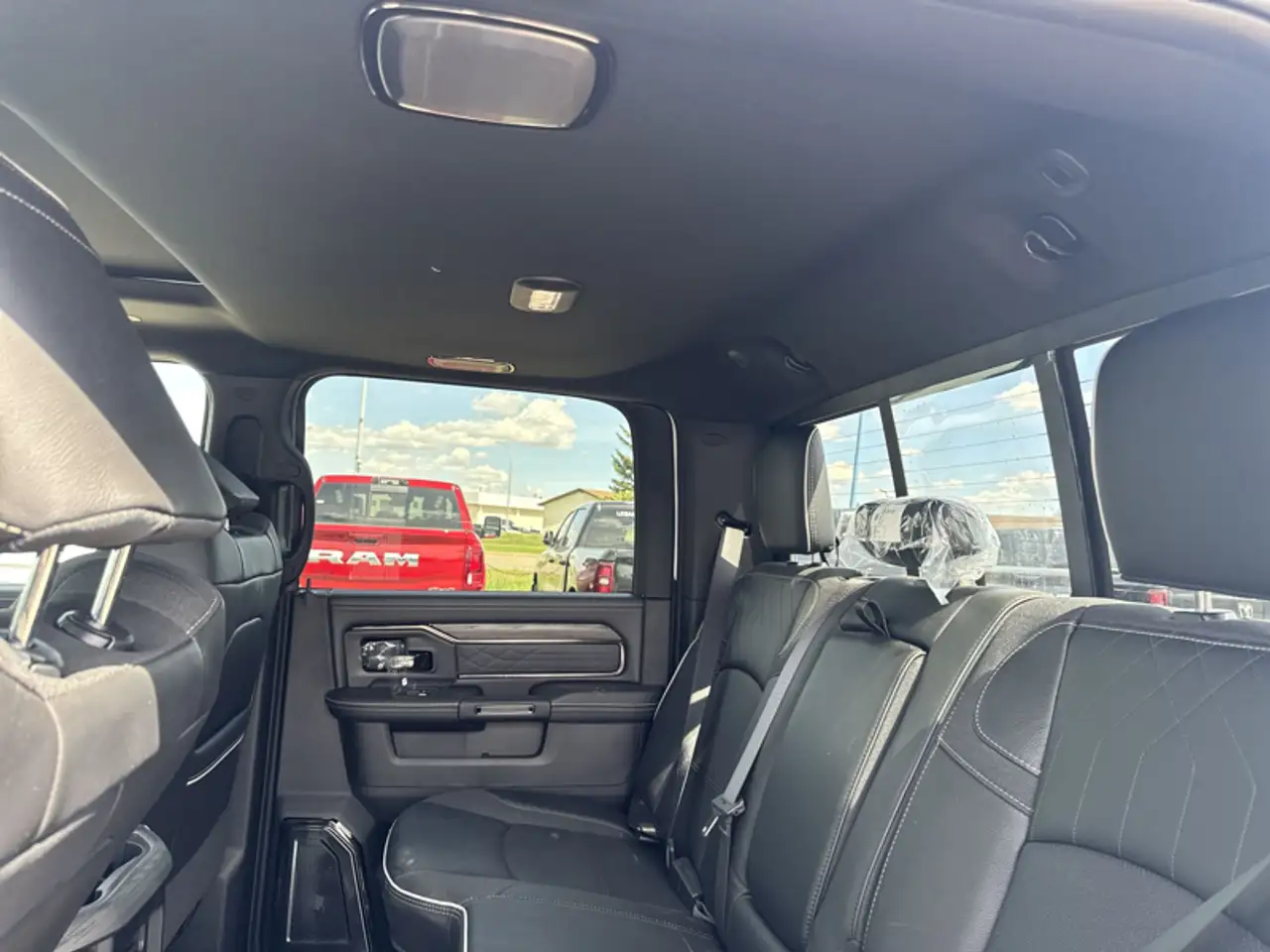 RAM 3500 снимка RAM 3500
