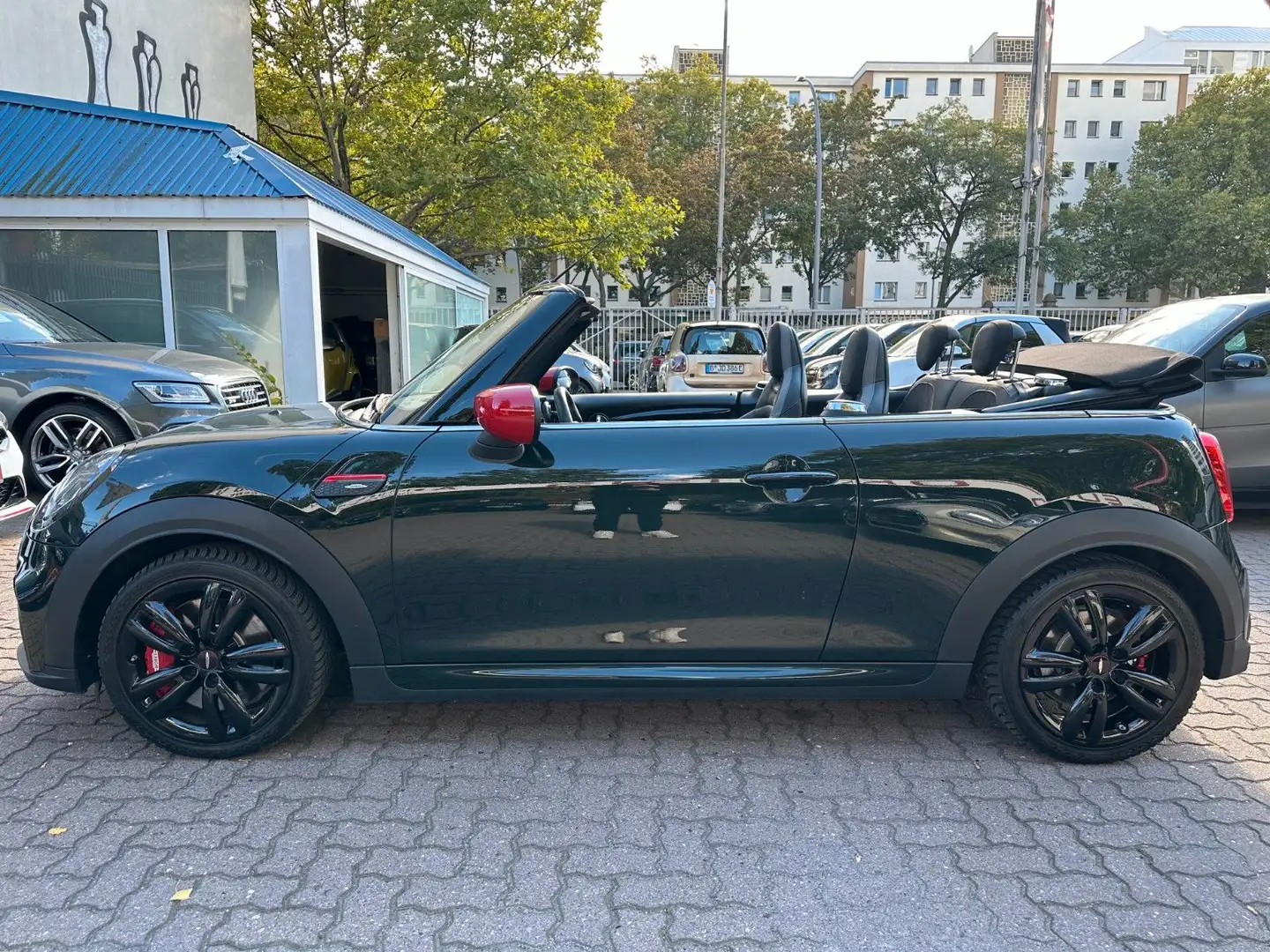 MINI John Cooper Works Cabrio Trim Aut.*LEDER*R-KAM Grün - 2