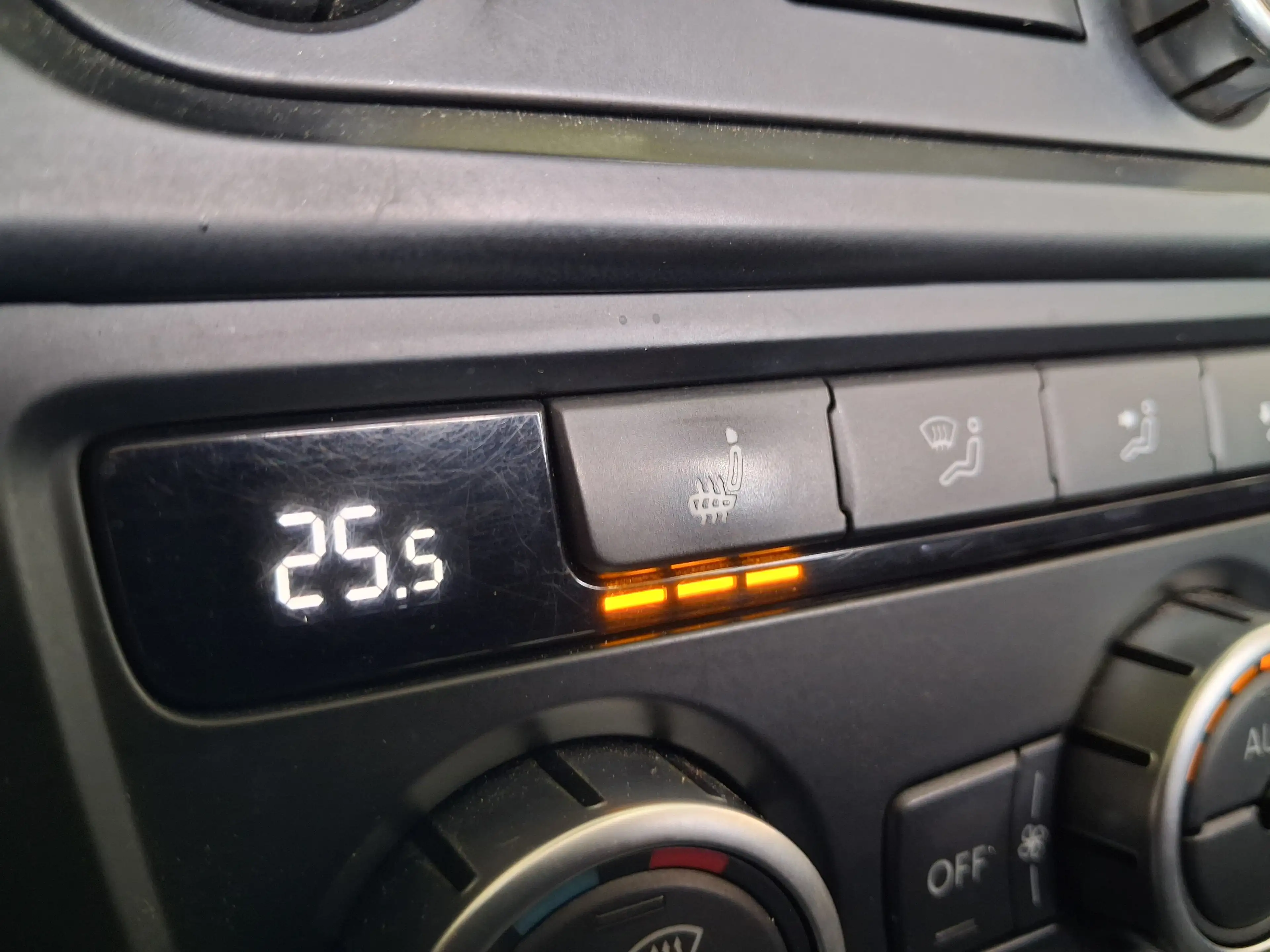 Volkswagen Golf Cabriolet Golf Cabriolet 1.2 TSI/ 1 ERE MAIN/NAVI/BLUETOOTH — photo 12
