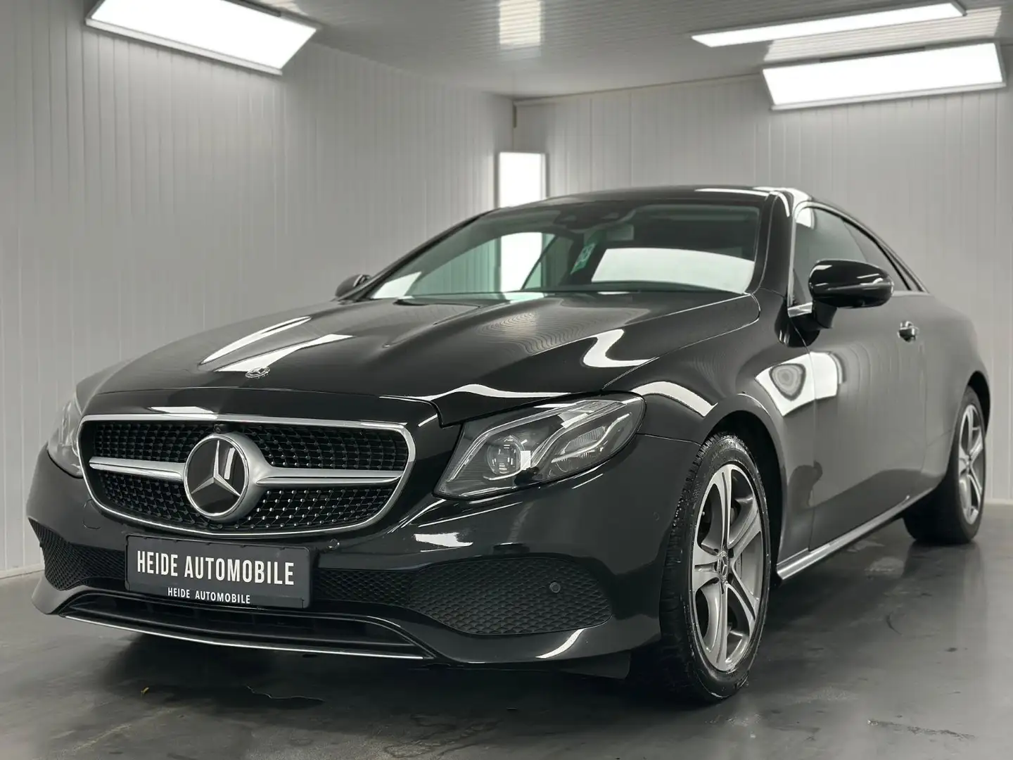 Mercedes-Benz E 400 E Coupe 4Matic Multibeam LED 360°Kamera Noir - 1