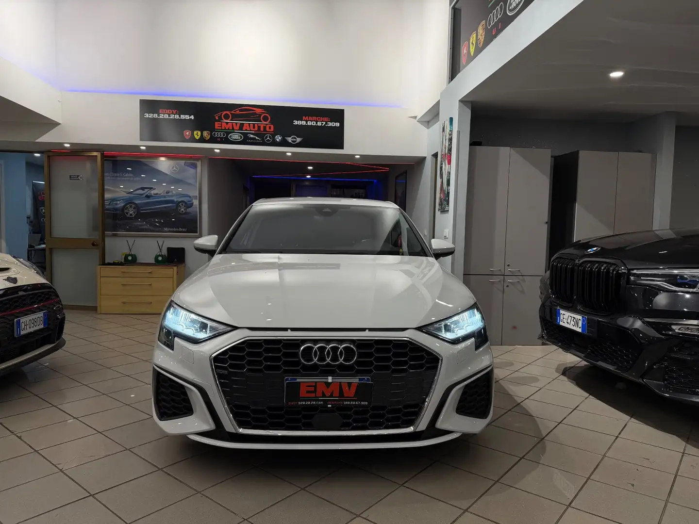 Audi A3 Sedan 30 TDI S tronic S line edition Weiß - 2