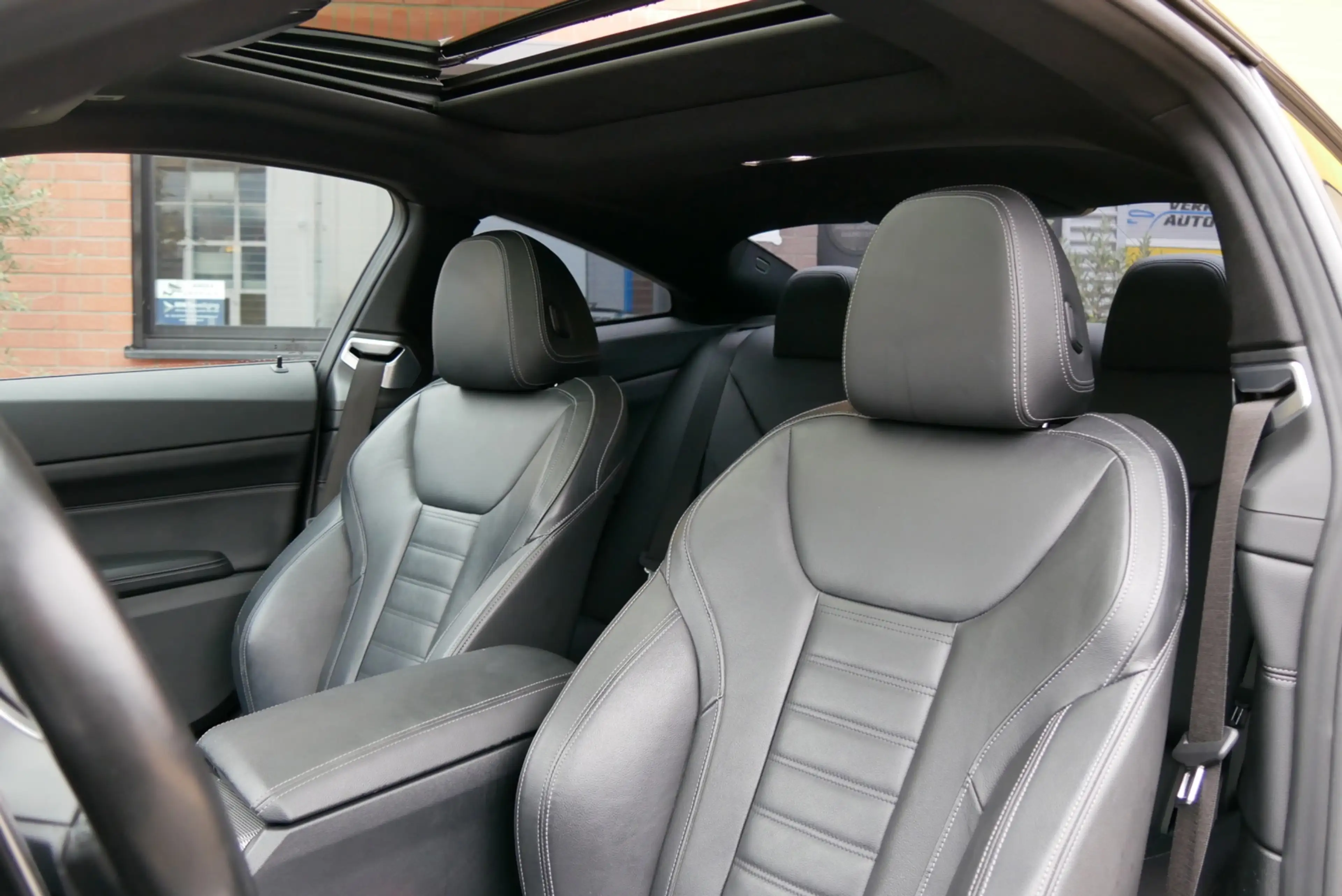 BMW 420 4-serie Coupé 420i High Executive. m sport. camera — photo 12