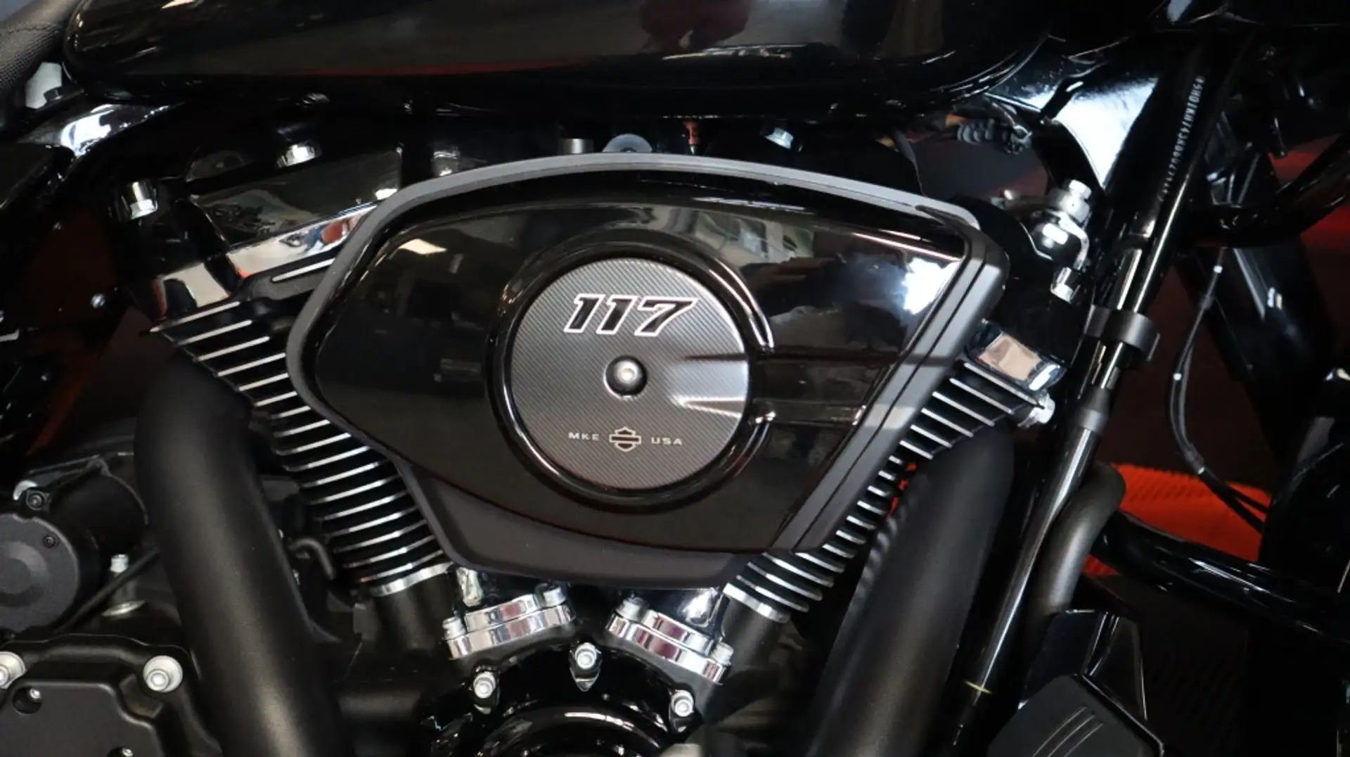 Harley-Davidson Road Glide Chopper Noir - 2