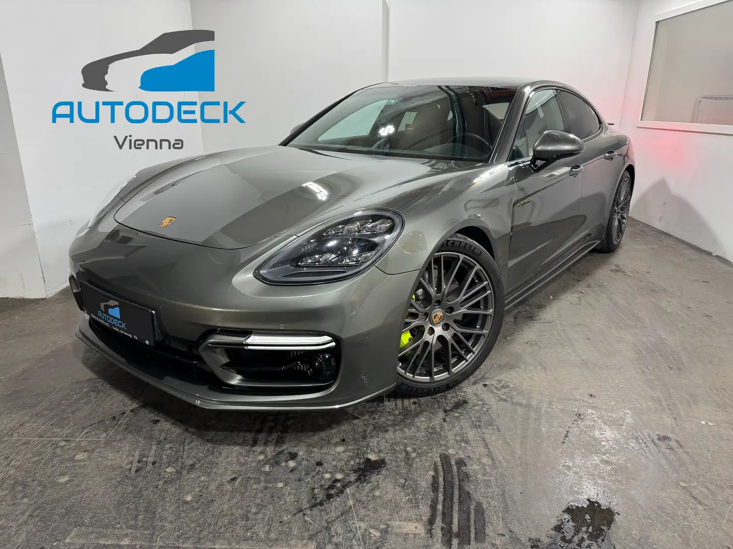 Porsche Panamera 4 S E-Hybrid SportDesign/Sportabgas/Massage/Chrono Verde - 1
