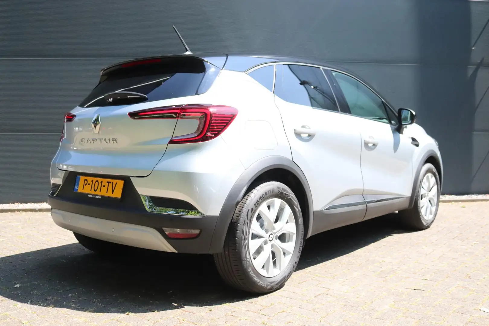 Renault Captur 1.0 TCe 90 Intens | Navigatie | Camera | Cruise | Grijs - 2